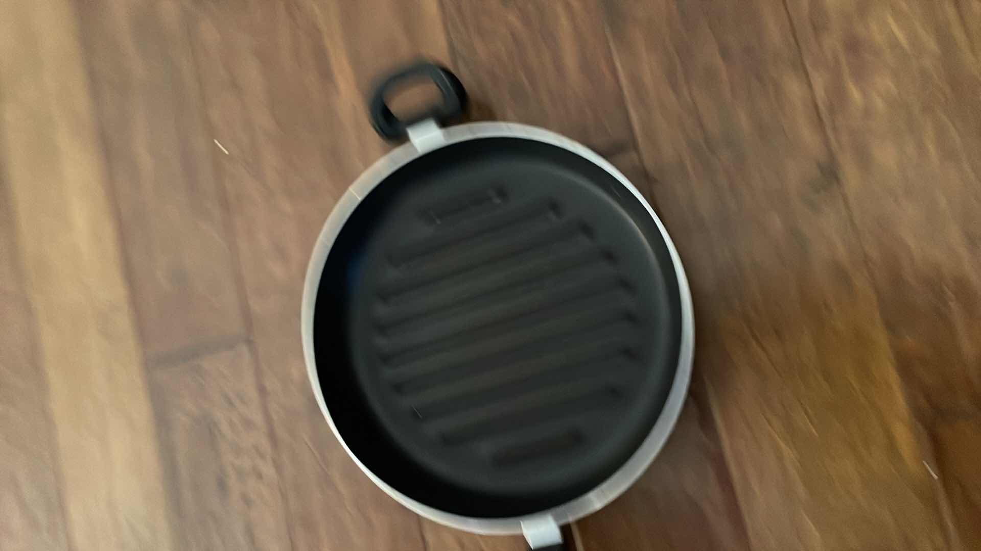 Photo 1 of GRILL PAN