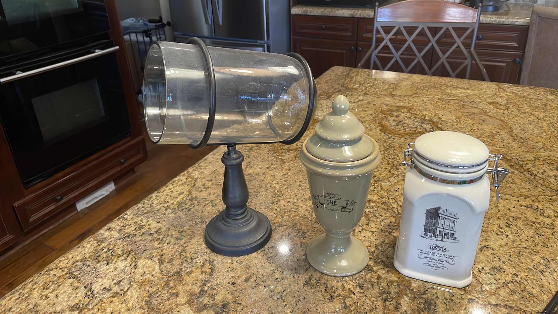 Photo 1 of DECORATIVE PIECES