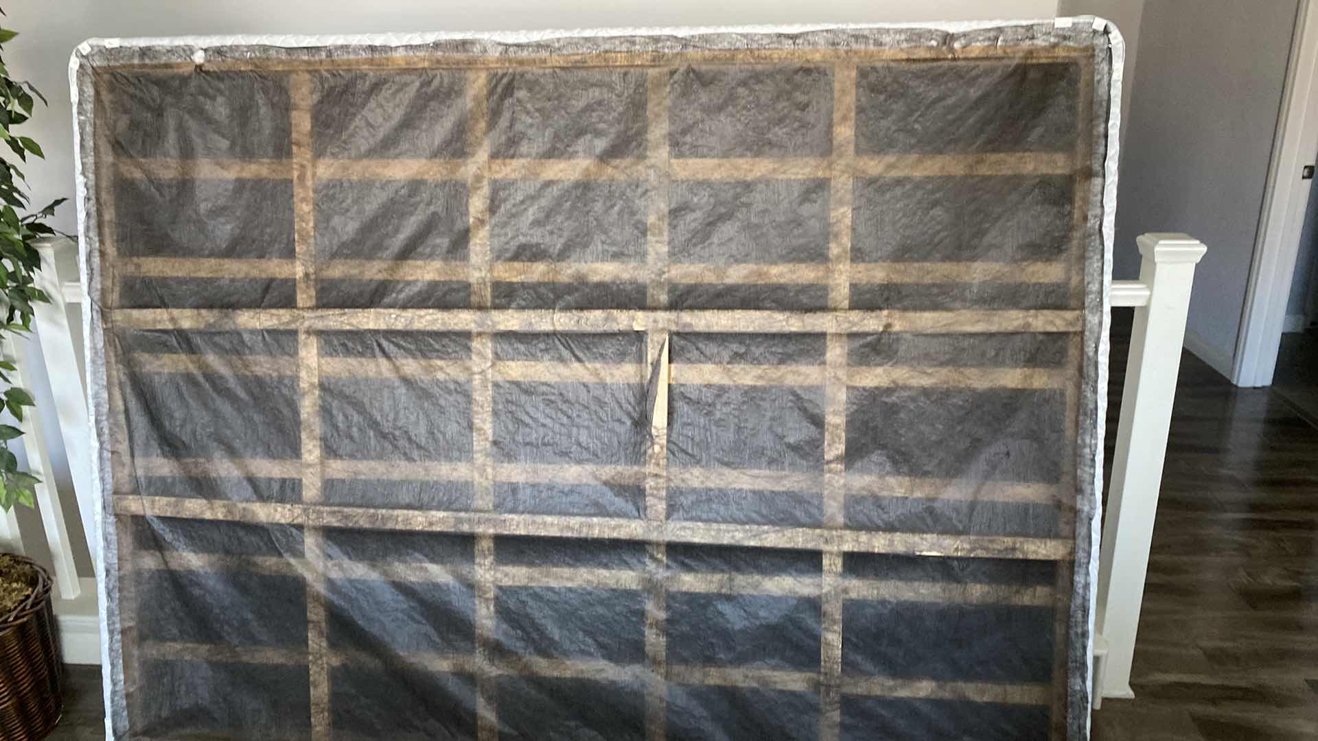 Photo 1 of SERTA QUEEN BOX SPRING