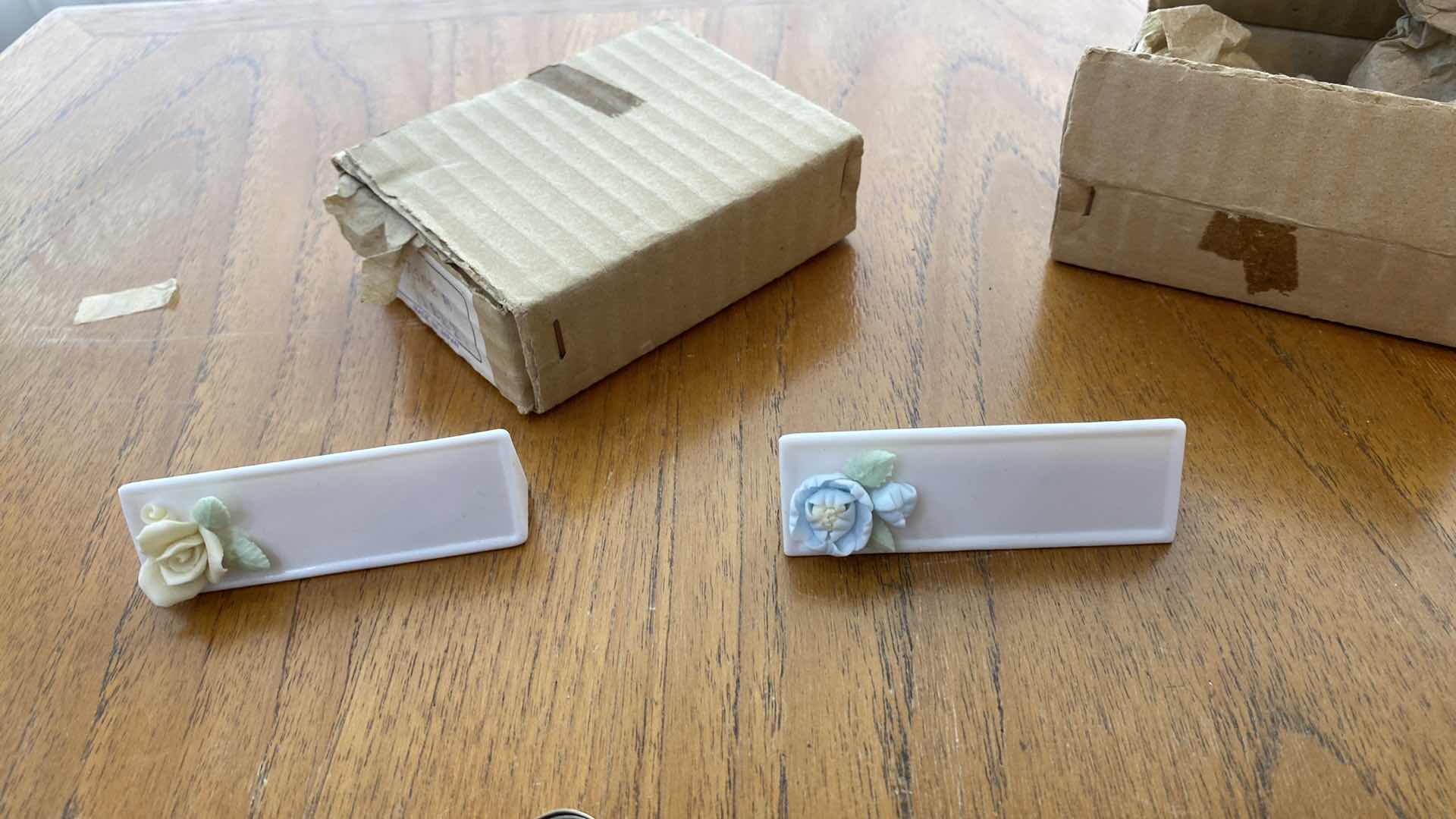 Photo 1 of COMMUNITY PLATE SILVER AND OTHER BRANDS, 8 PLACECARDS