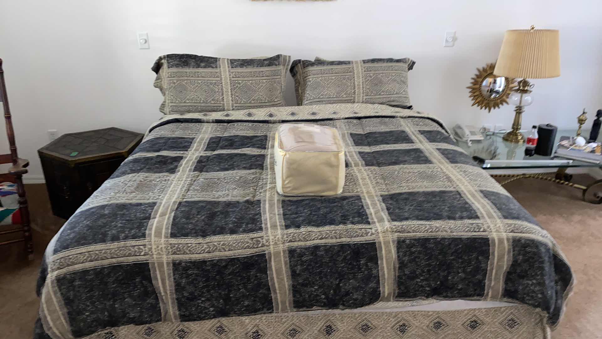 Photo 1 of KING BEDDING WITH DIWN ALTERNATIVE BLANKET IN PKG