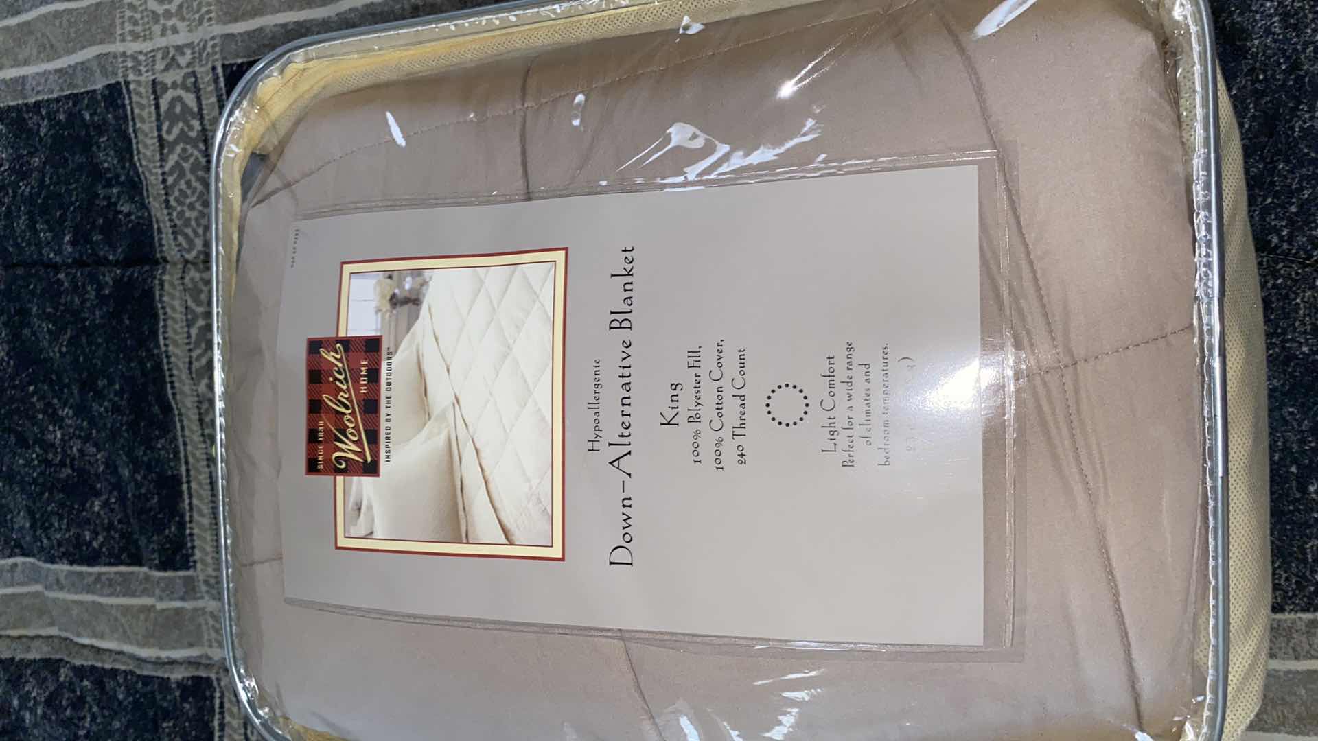 Photo 1 of KING BEDDING WITH DIWN ALTERNATIVE BLANKET IN PKG