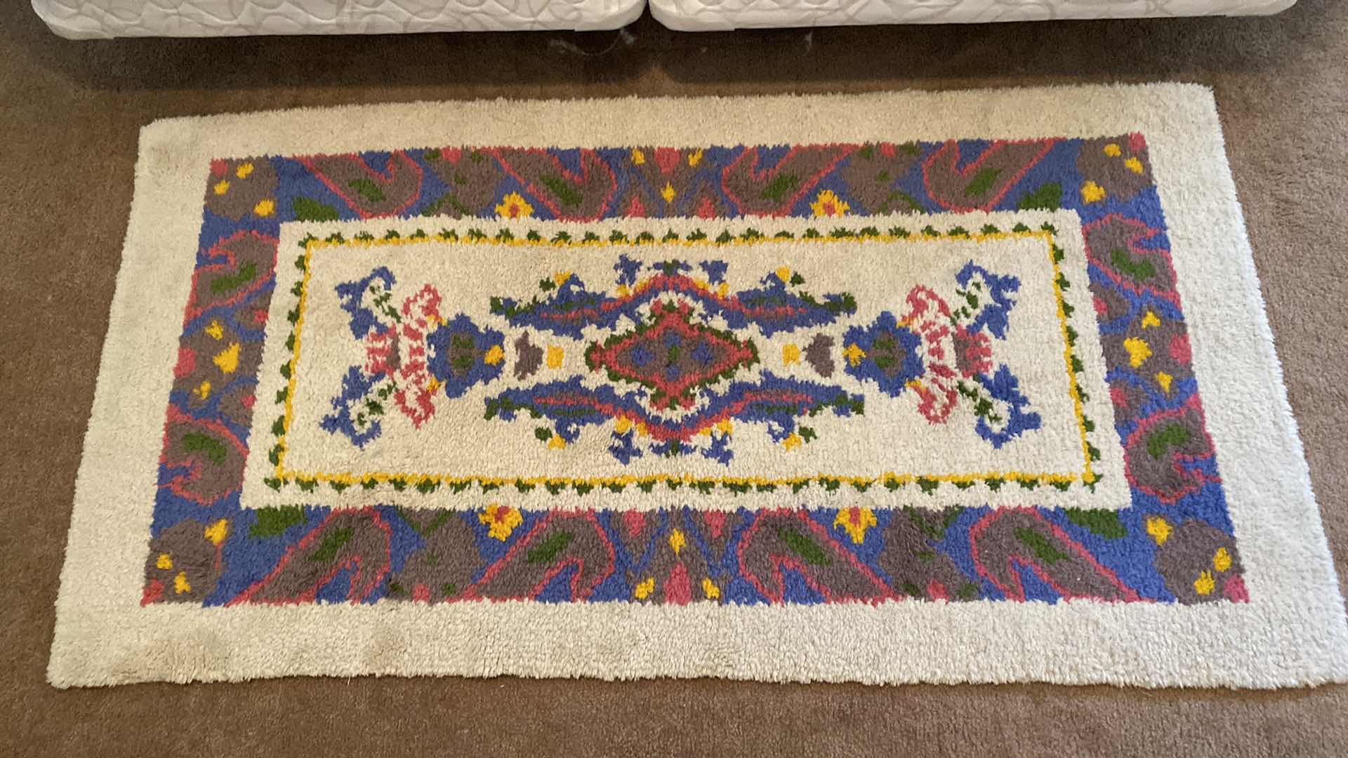 Photo 4 of HOOKED RUG 3‘ x 68“