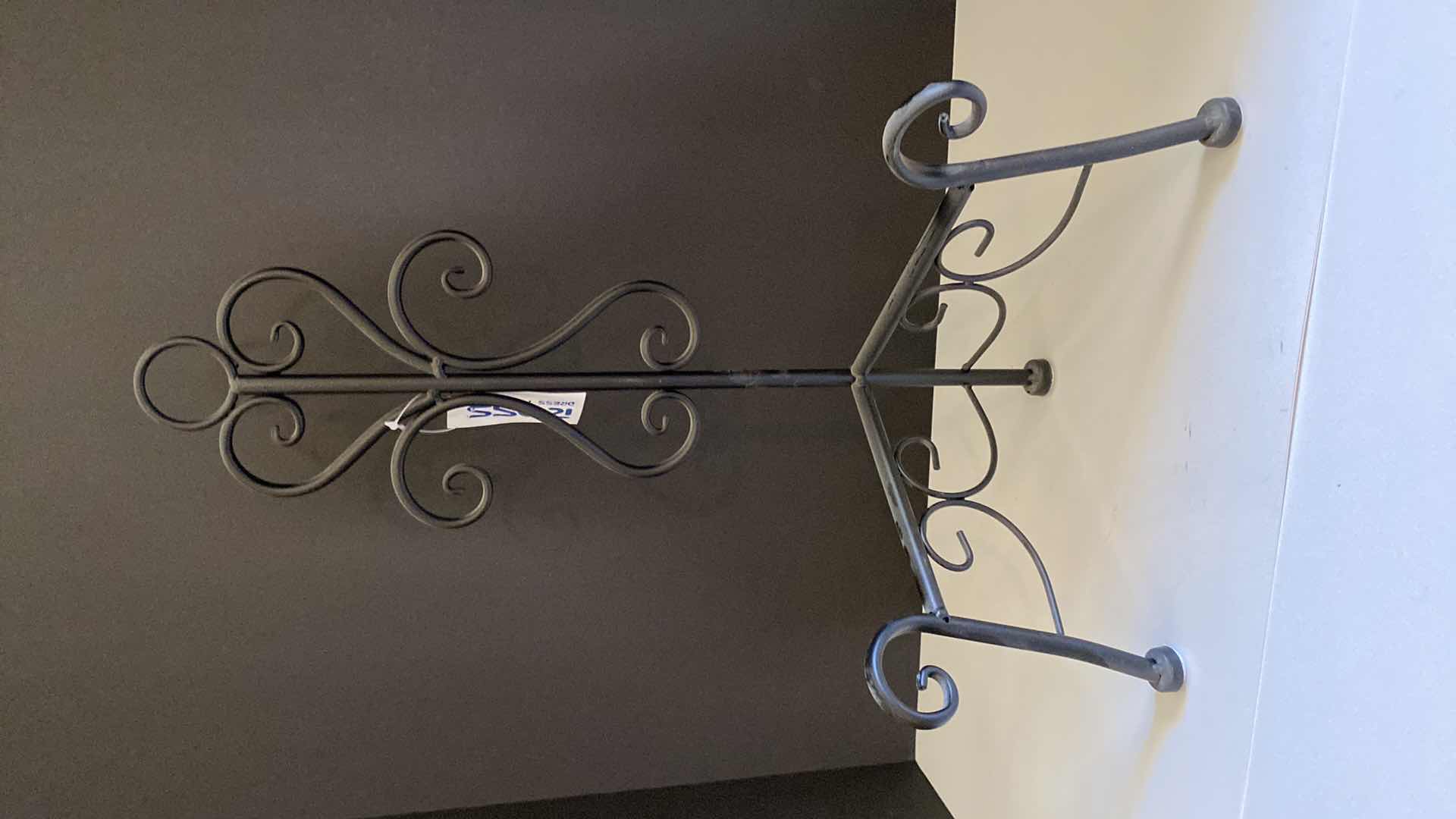 Photo 1 of BAROQUE 18” CHARGER ON STAND $139