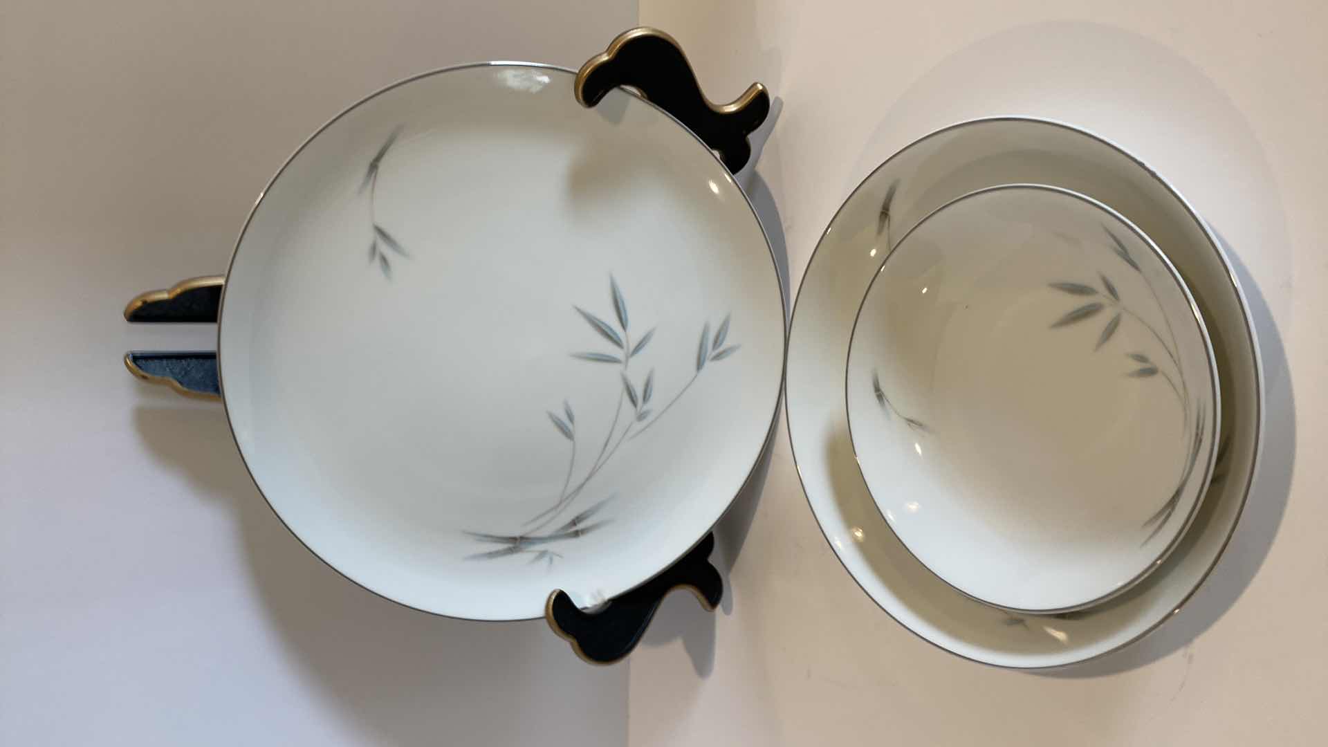 Photo 1 of 96 PIECE SET OF MIKASA FINE CHINA BALBOA