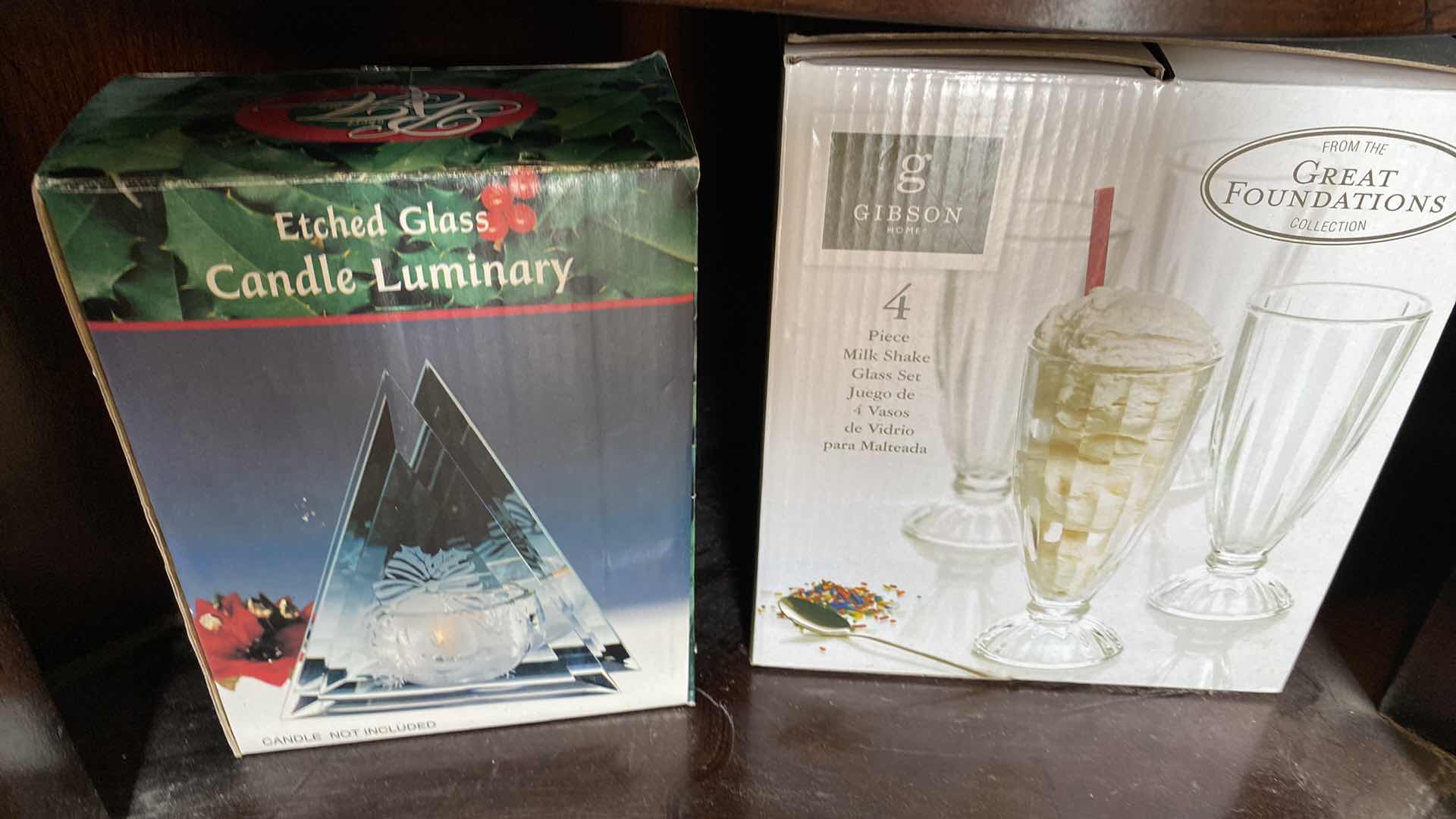 Photo 4 of CONTENTS IN DOOR OF SIDEBOARD ASSORTED DECOR