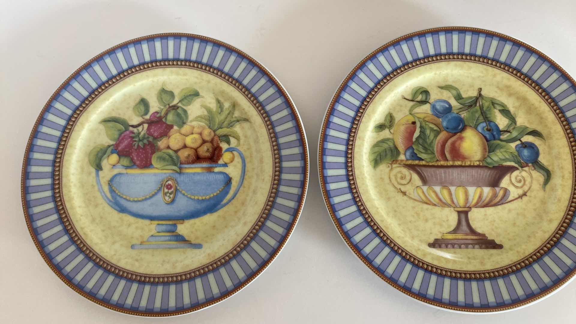 Photo 3 of 4 LIMOGES I. GODINGER COLLECTOR PLATES 7 1/2”