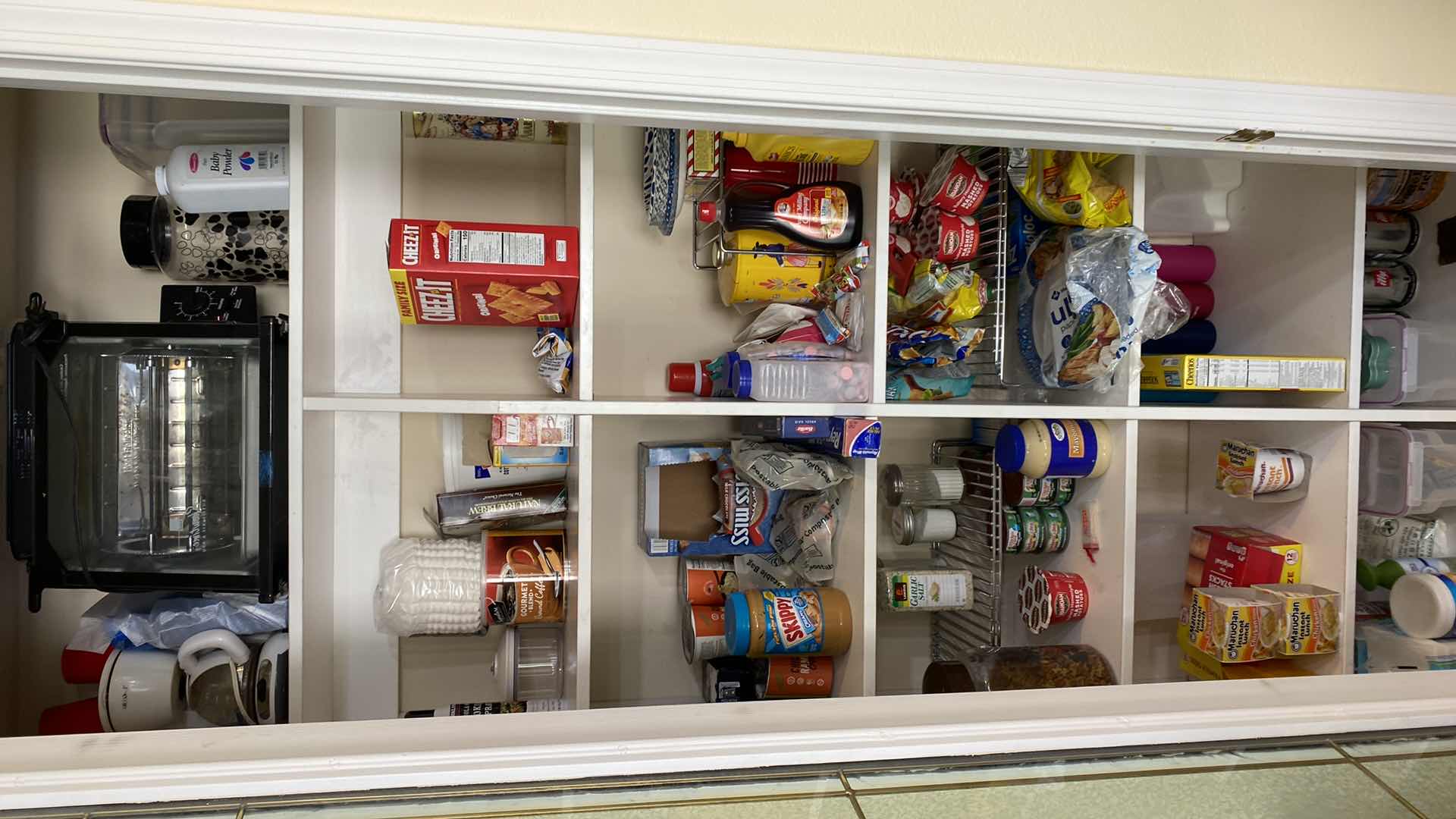 Photo 1 of CONTENTS OF KITCHEN PANTRY