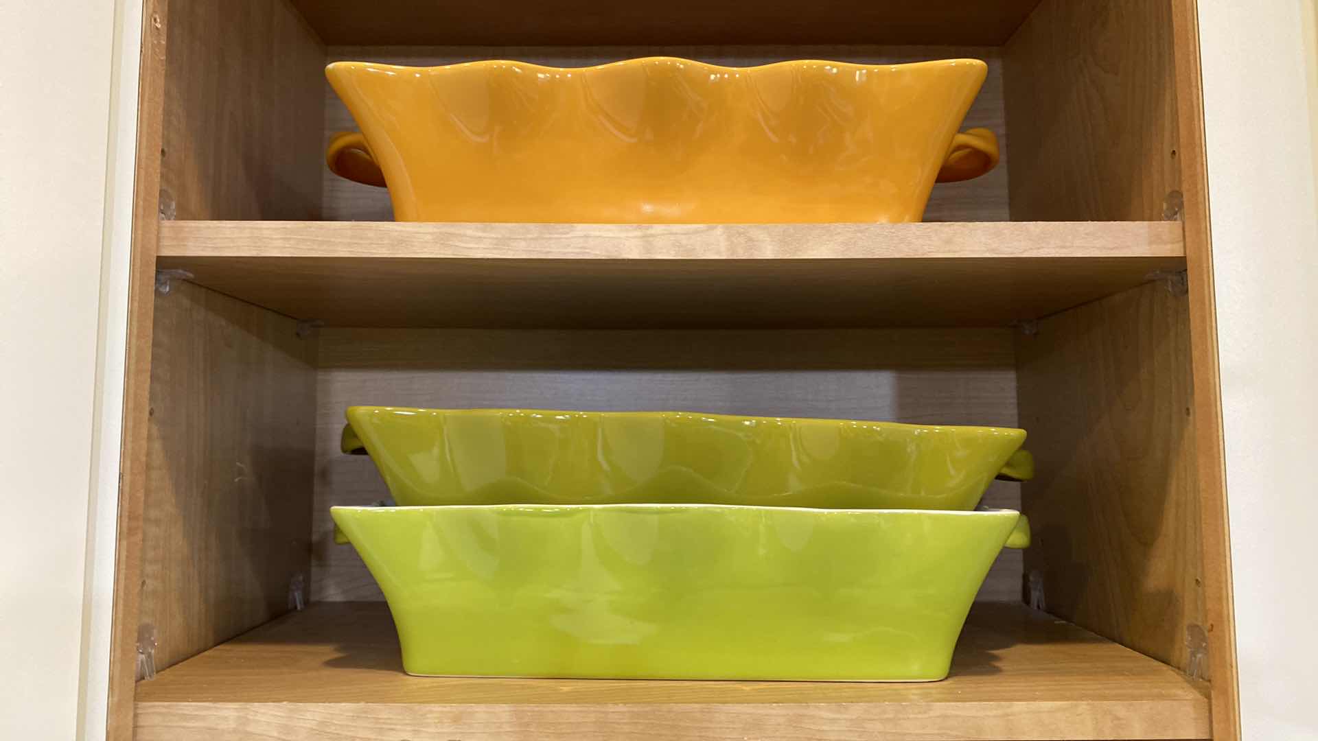 Photo 1 of CONTENTS OF KITCHEN CABINET CERAMIC BAKEWARE