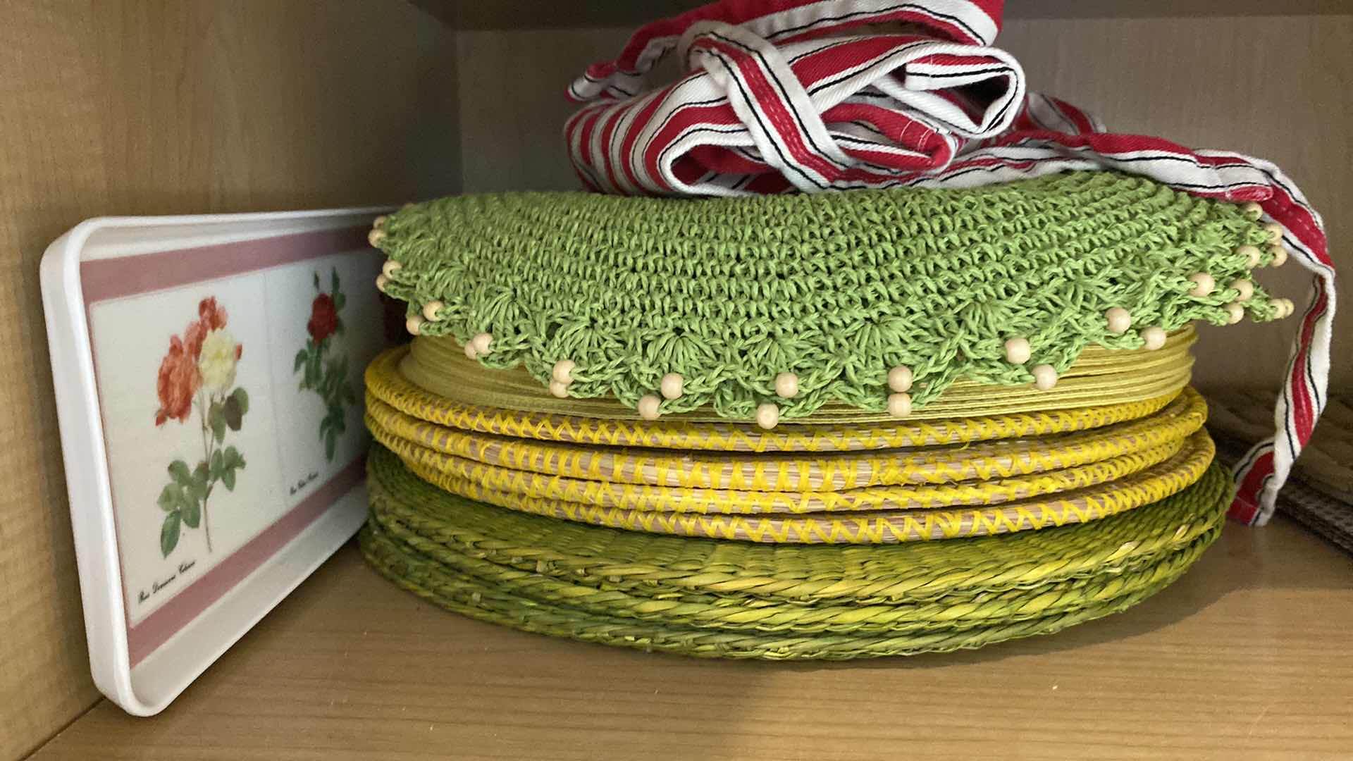 Photo 1 of CONTENTS OF SHELF KITCHEN CABINET PLACEMATS APRON AND MORE