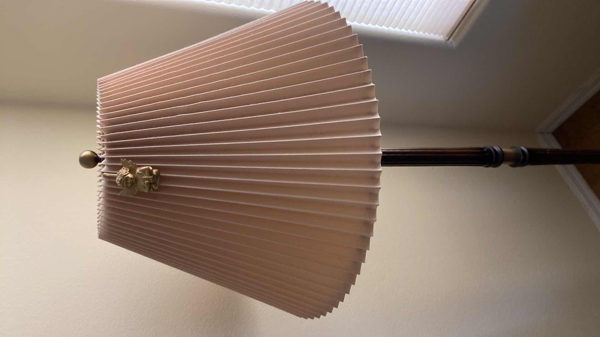 Photo 1 of FLOOR LAMP H 57”