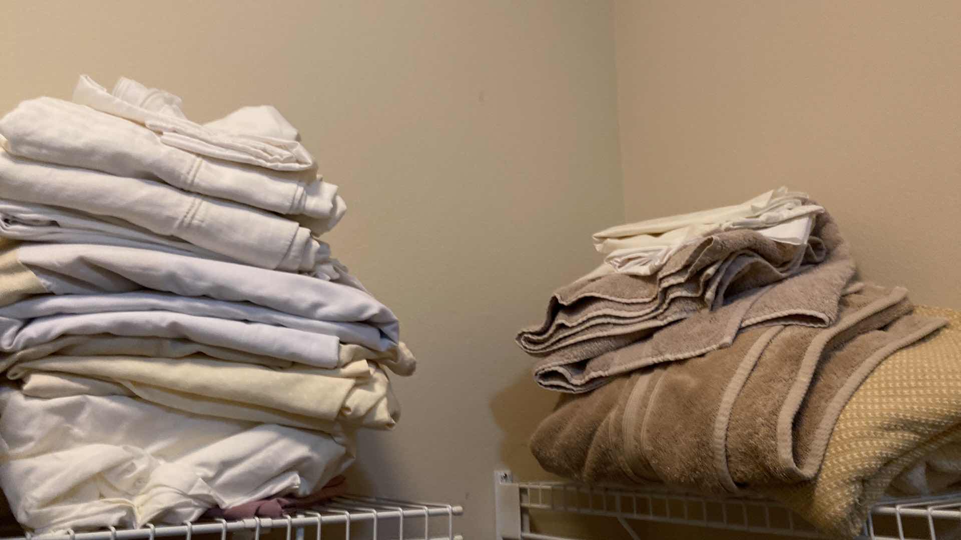 Photo 2 of ASSORTED LINENS TOP OF CLOSET DOWNSTAIRS BED ROOM