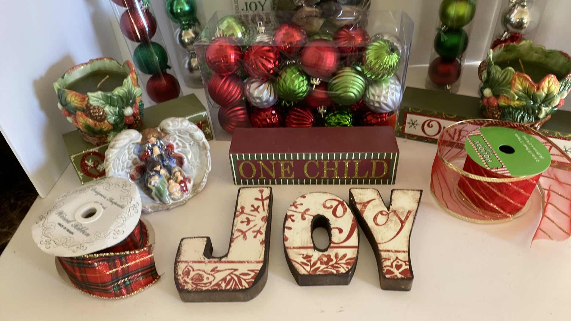 Photo 4 of HOLIDAY DECOR