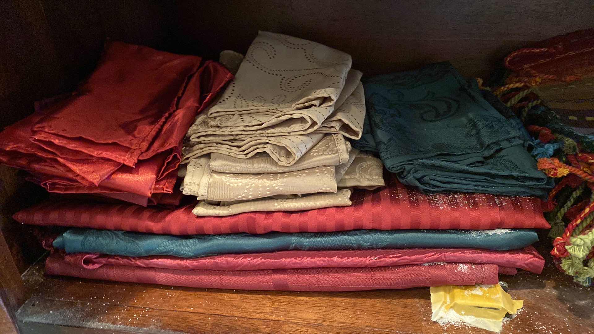 Photo 1 of ASSORTMENT OF PLACEMATS TABLECLOTHS NAPKINS