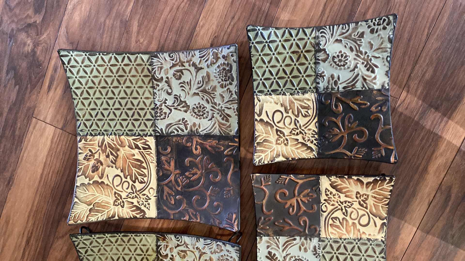 Photo 1 of 5 METAL TRAYS LARGEST 13 1/2“ x 13 1/2“