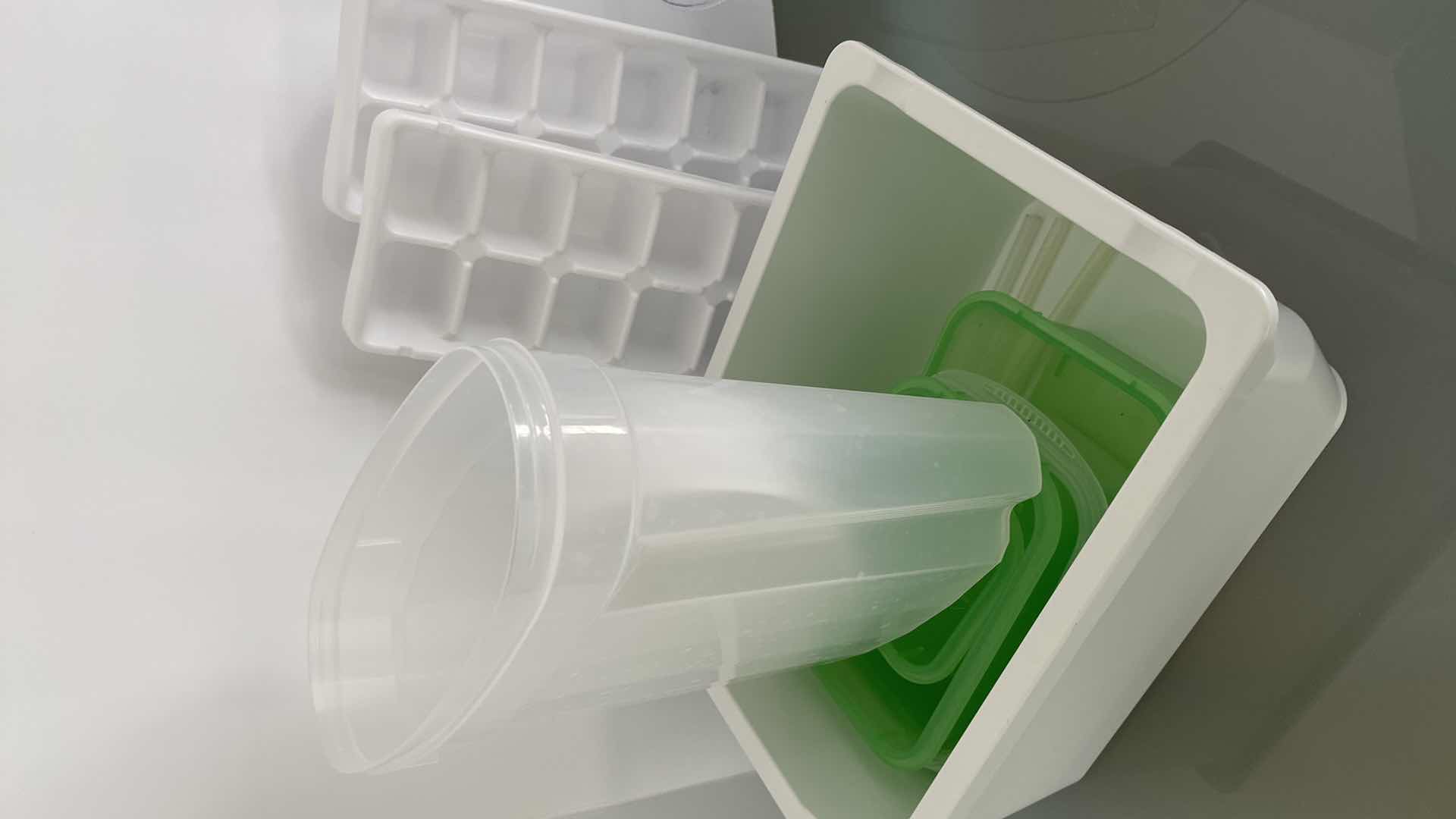 Photo 1 of ASSORTMENT OF PLASTIC STORAGE AND SERVE WARE