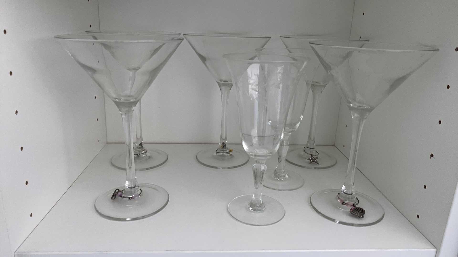 Photo 1 of 4 SHELFS ASSORTED STEM WARE