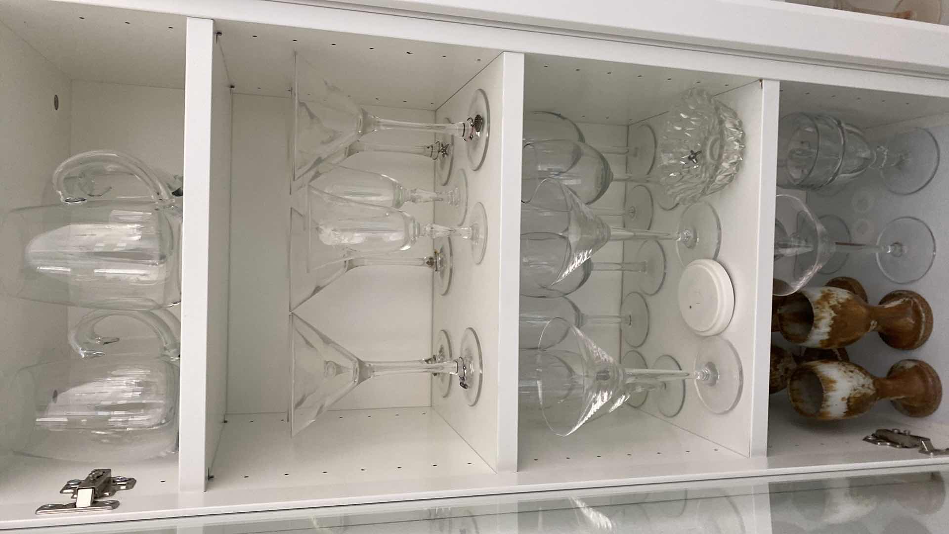 Photo 1 of 4 SHELFS ASSORTED STEM WARE