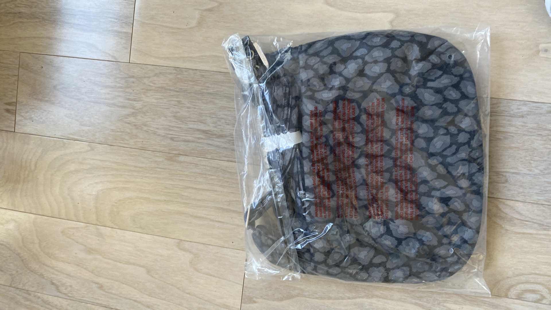 Photo 1 of NEW ANTI-THEFT TRAVELON HAND BAG