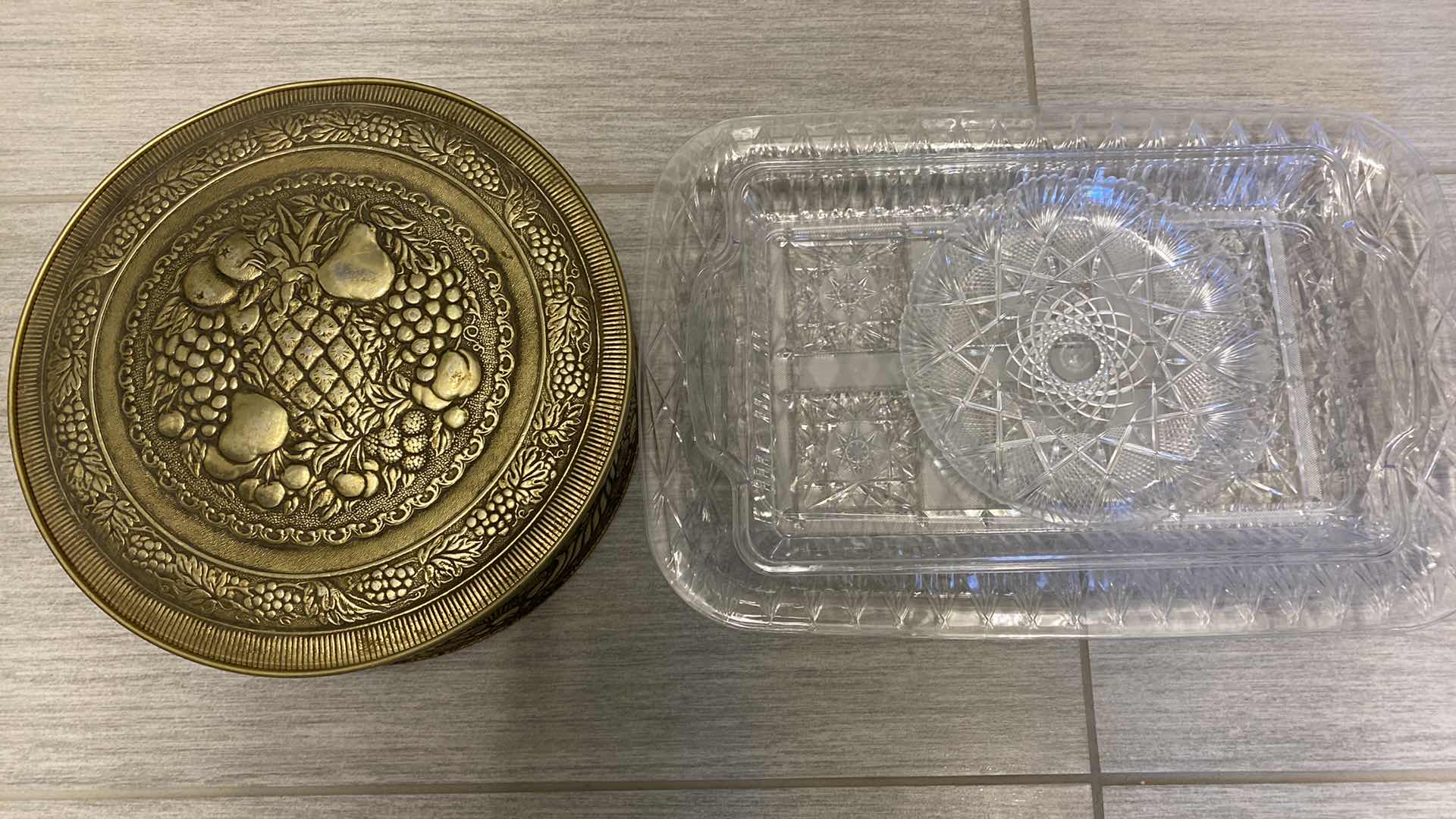 Photo 1 of PLASTIC SERVE WARE ASSORTMENT