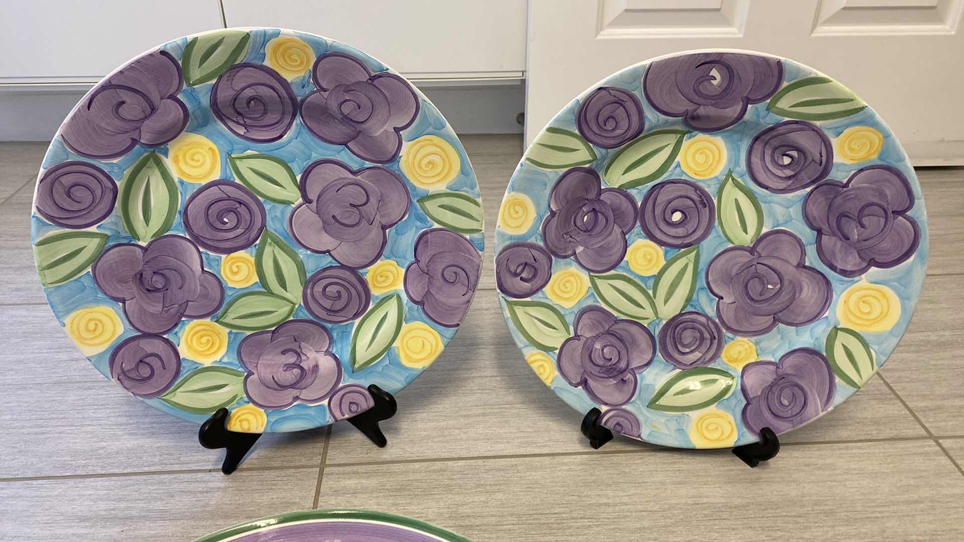 Photo 1 of LIBBEY FLORAL CERAMIC SERVE WARE