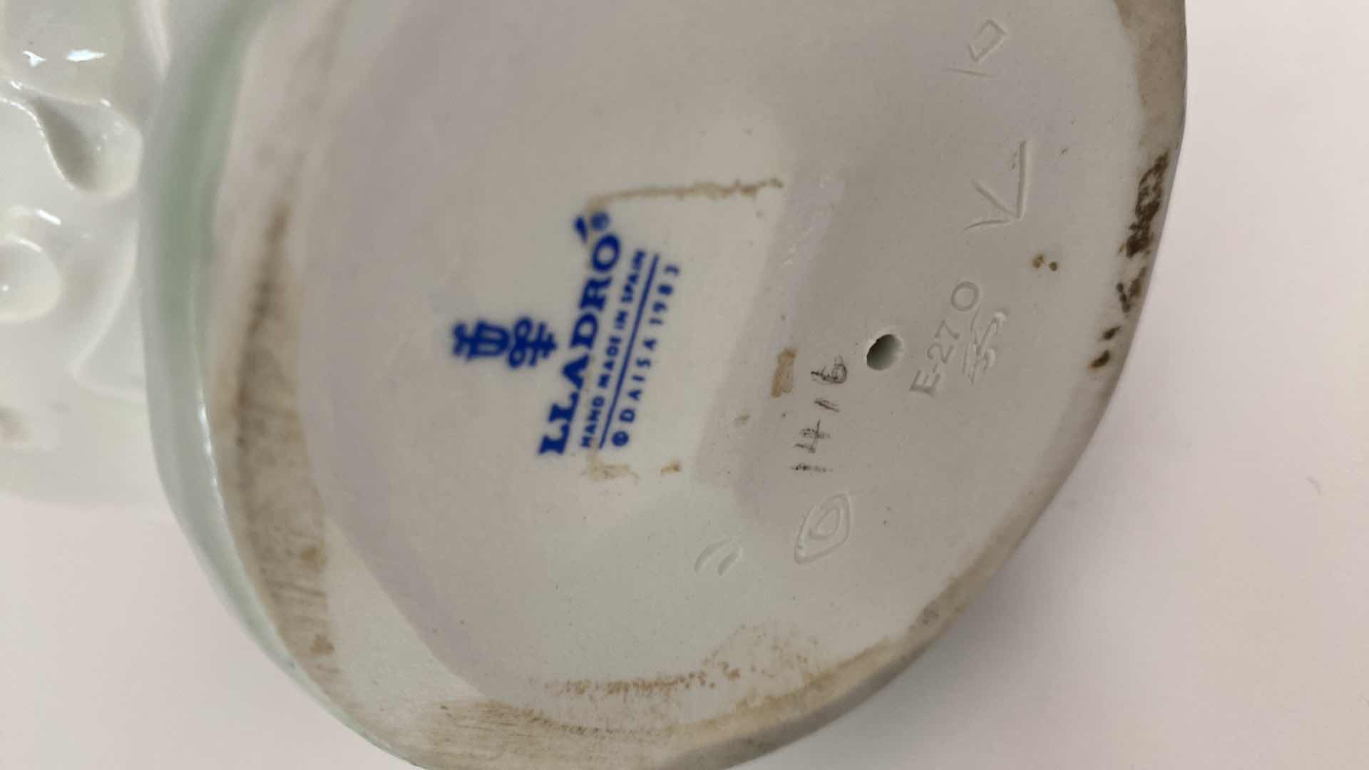 Photo 1 of LLADRO FIGURINE 1416 - FROM MY GARDEN H 10.5”