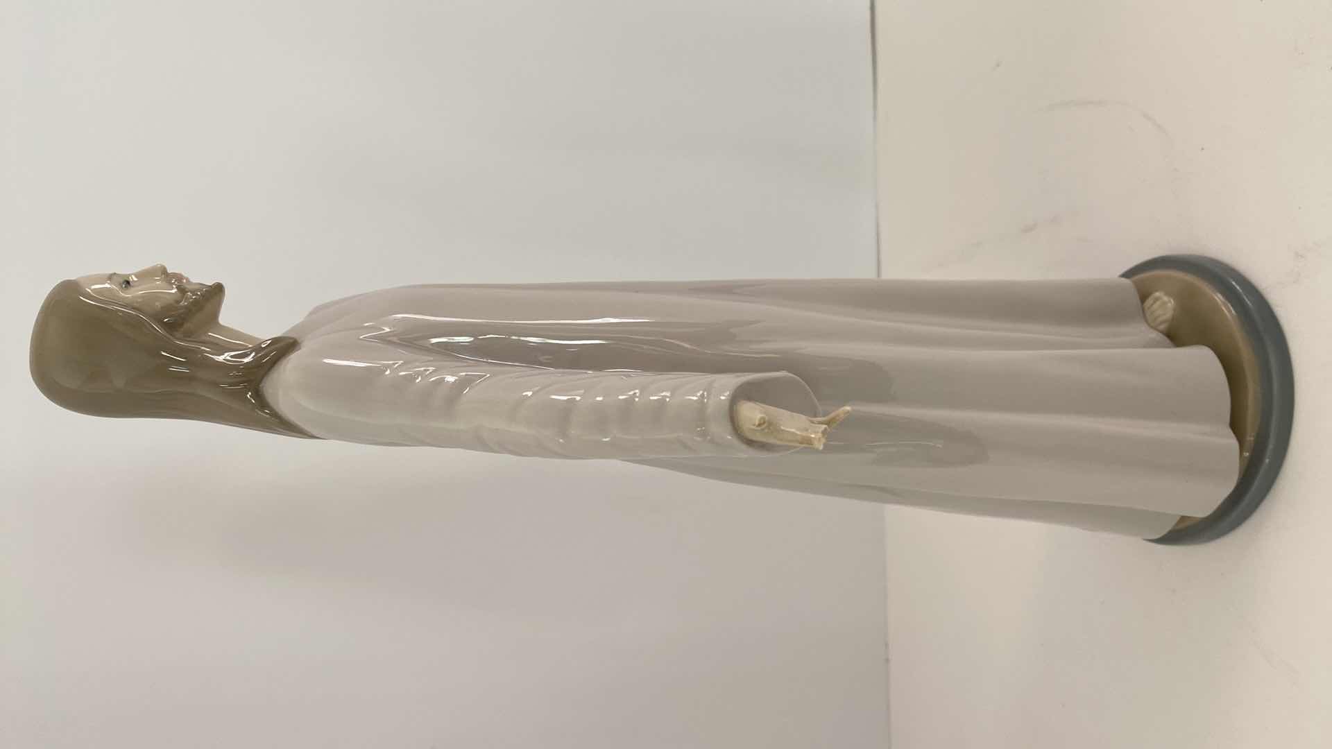 Photo 1 of LLADRO FIGURINE #5167 JESUS FIGURINE H 14.5” 