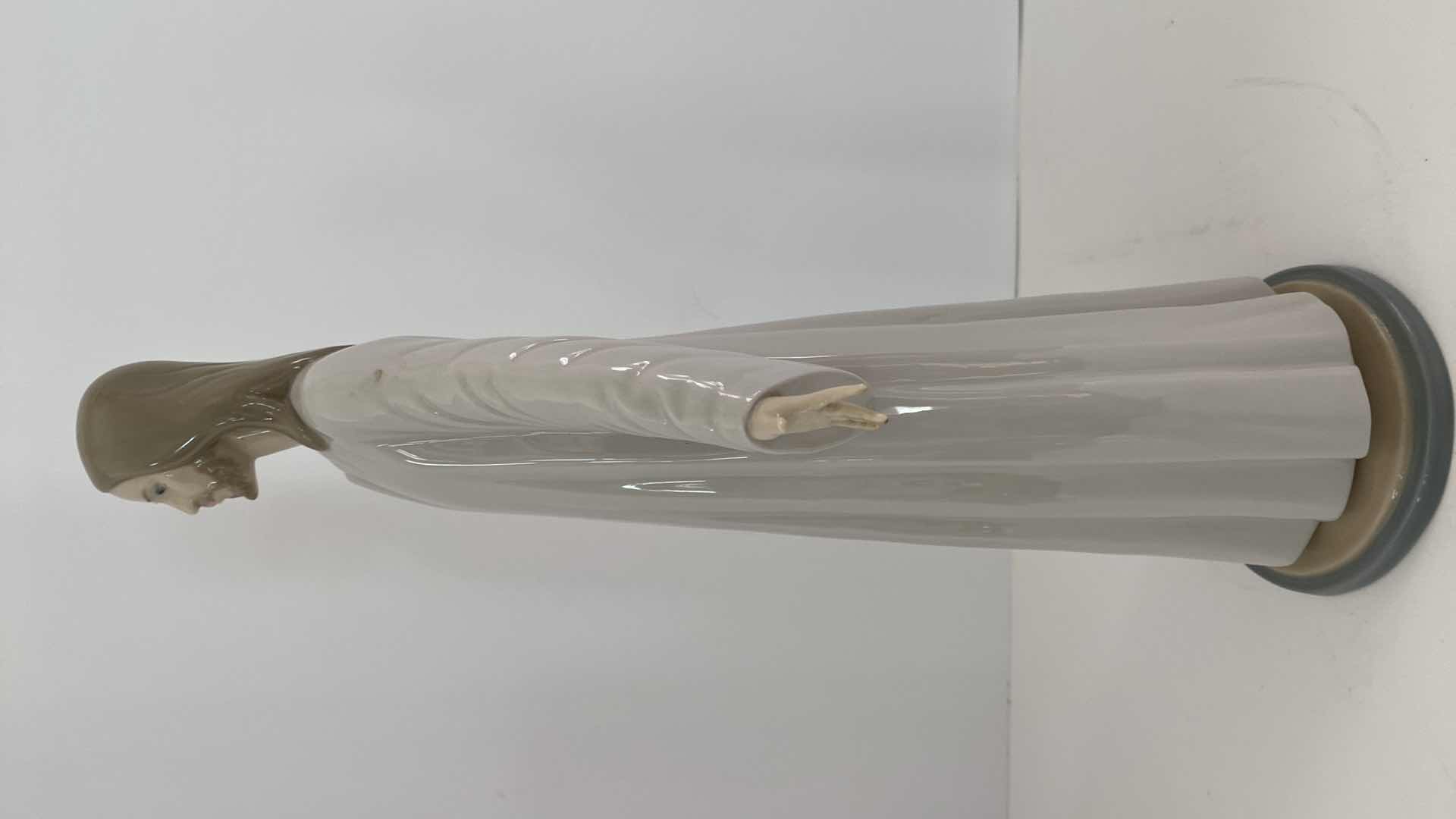 Photo 1 of LLADRO FIGURINE #5167 JESUS FIGURINE H 14.5” 