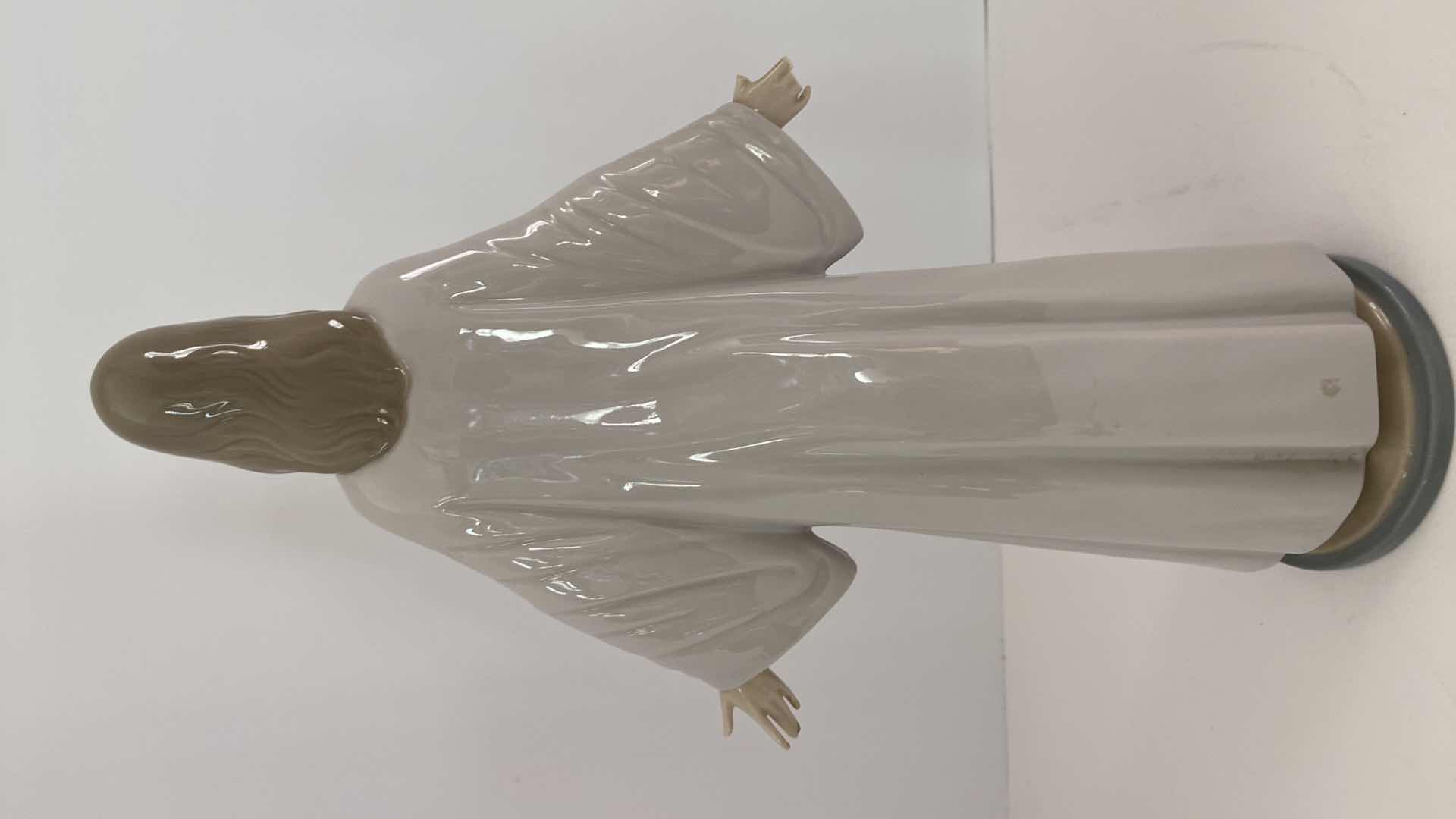 Photo 1 of LLADRO FIGURINE #5167 JESUS FIGURINE H 14.5” 