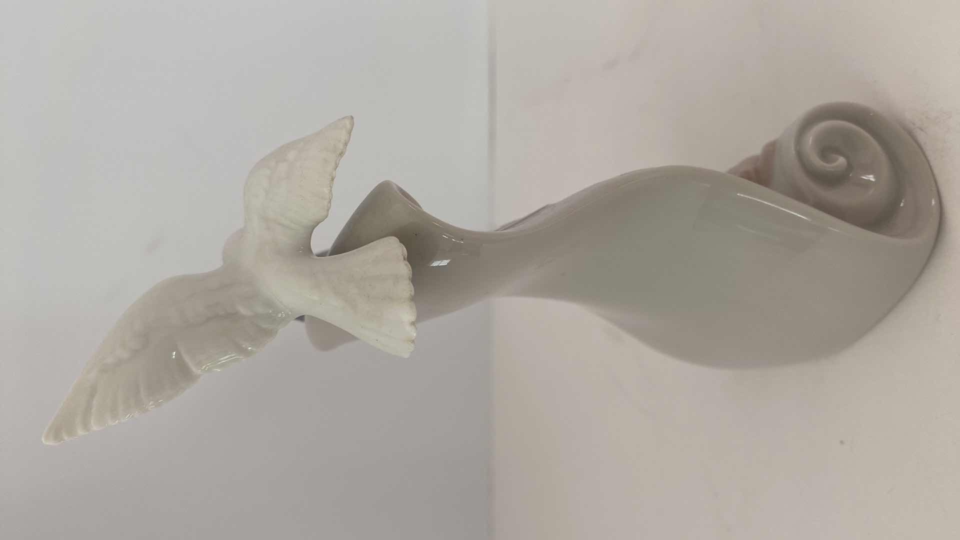 Photo 1 of LLADRO SOCIETY PLAQUE H 7” 