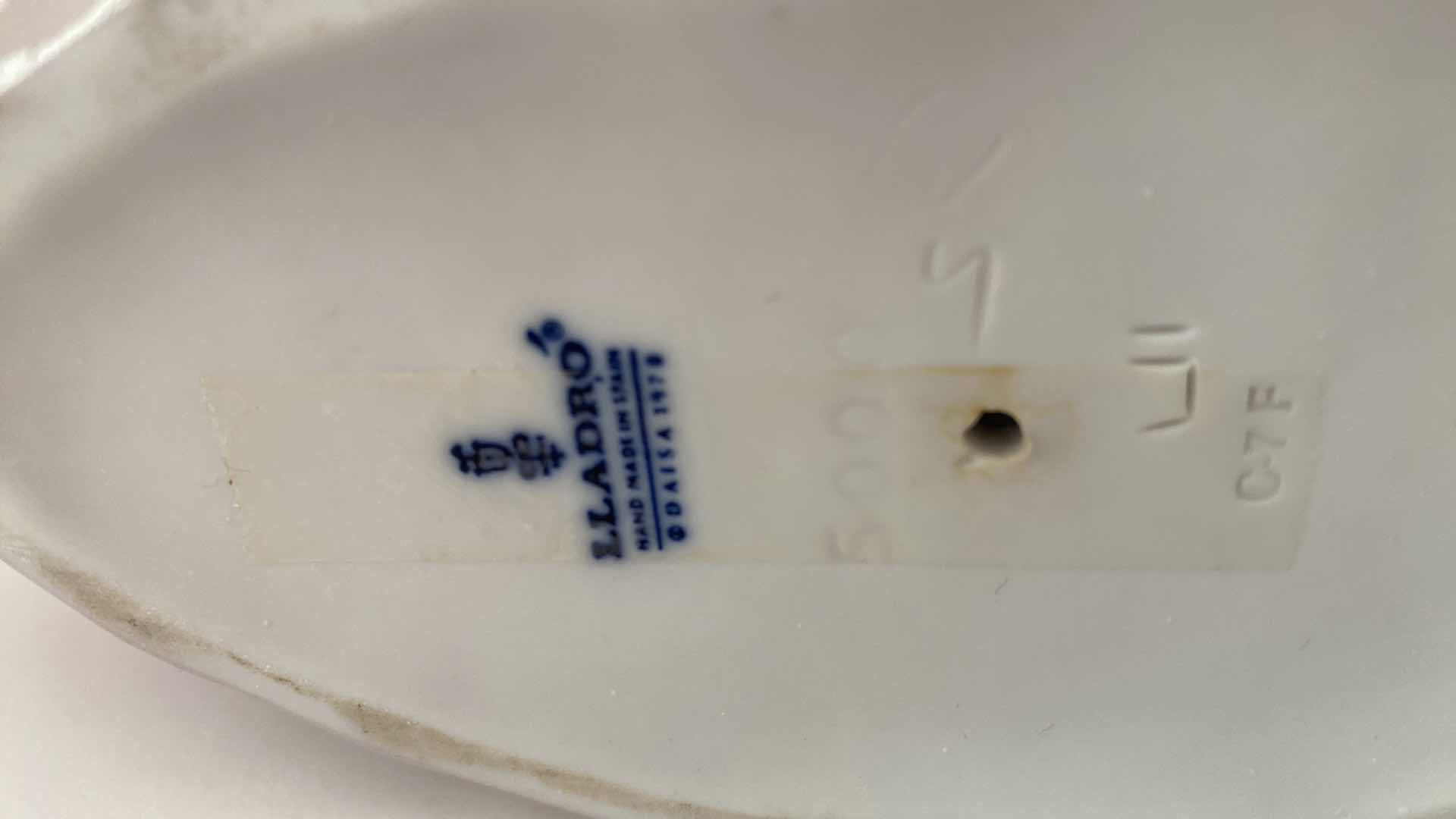 Photo 5 of LLADRO FIGURINE #5000 GIRL READING BOOK H 14”