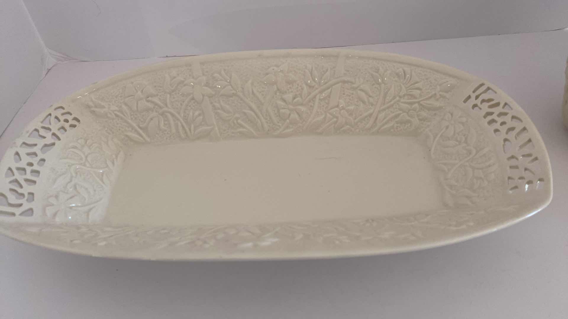 Photo 1 of LENOX JASMINE TRAY 8 1/4” X 14 3/4” AND PINEAPPLE H 8 1/2”
