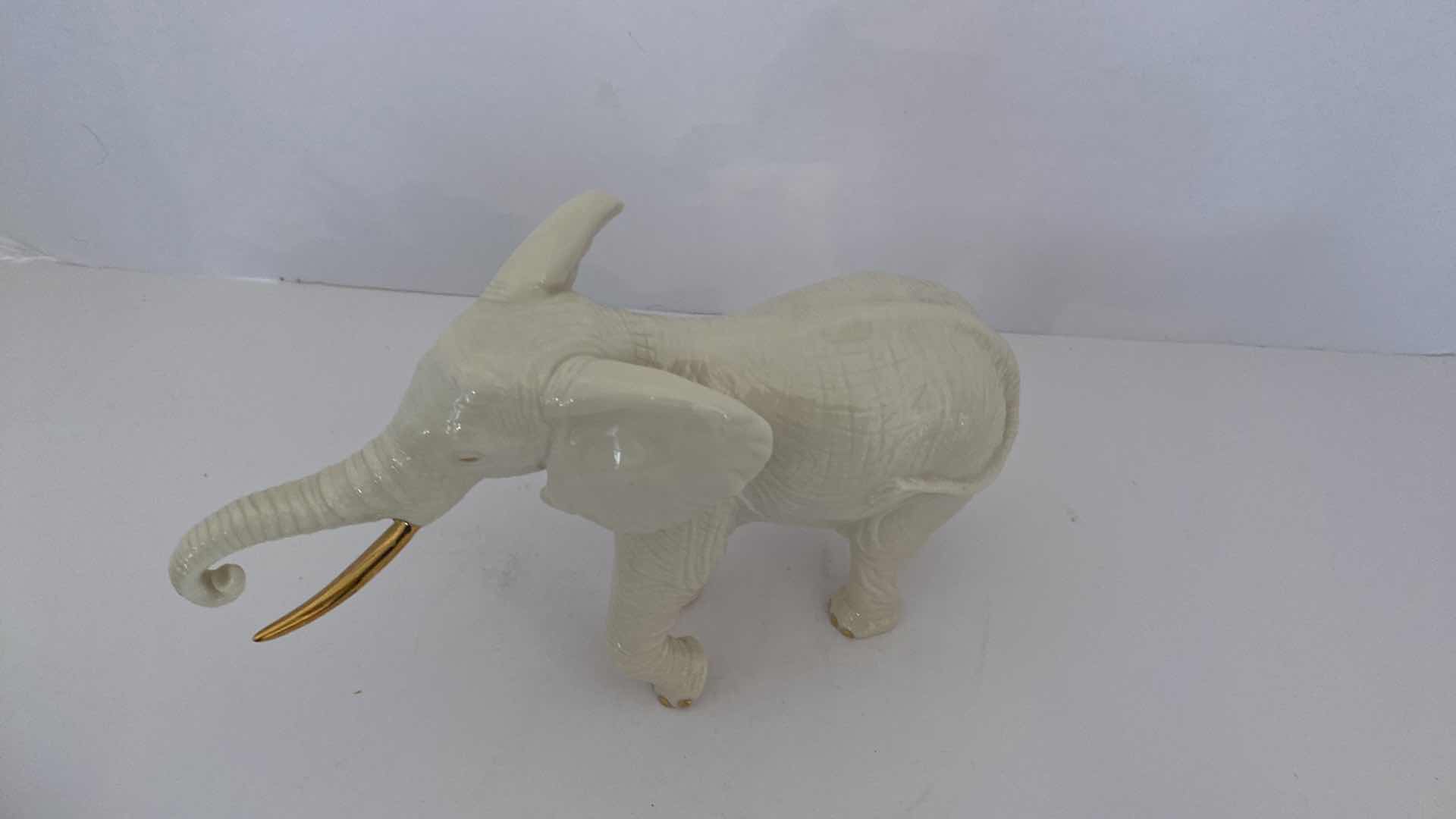 Photo 1 of LENOX ELEPHANT 9” x 6”