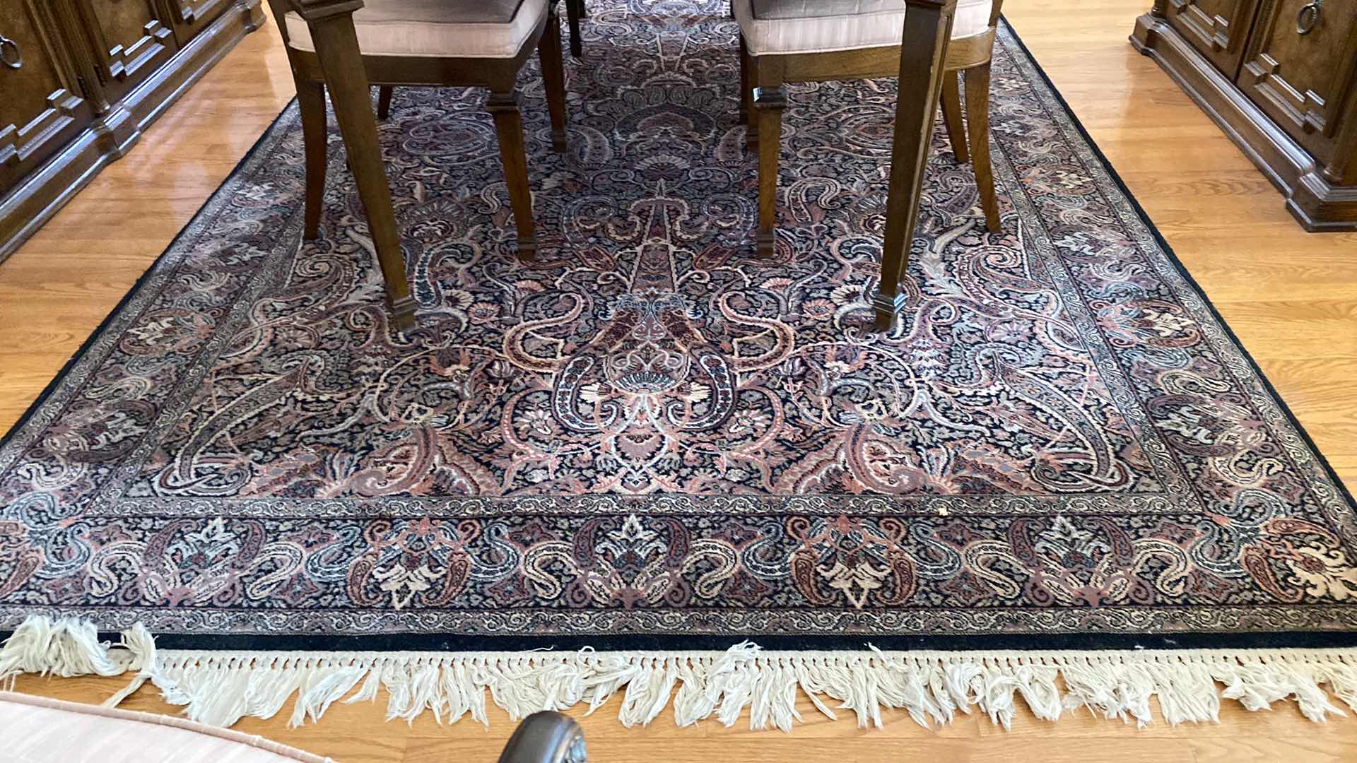 Photo 1 of COURISTAN GEM AREA RUG 6‘ 6“ x 10‘2“