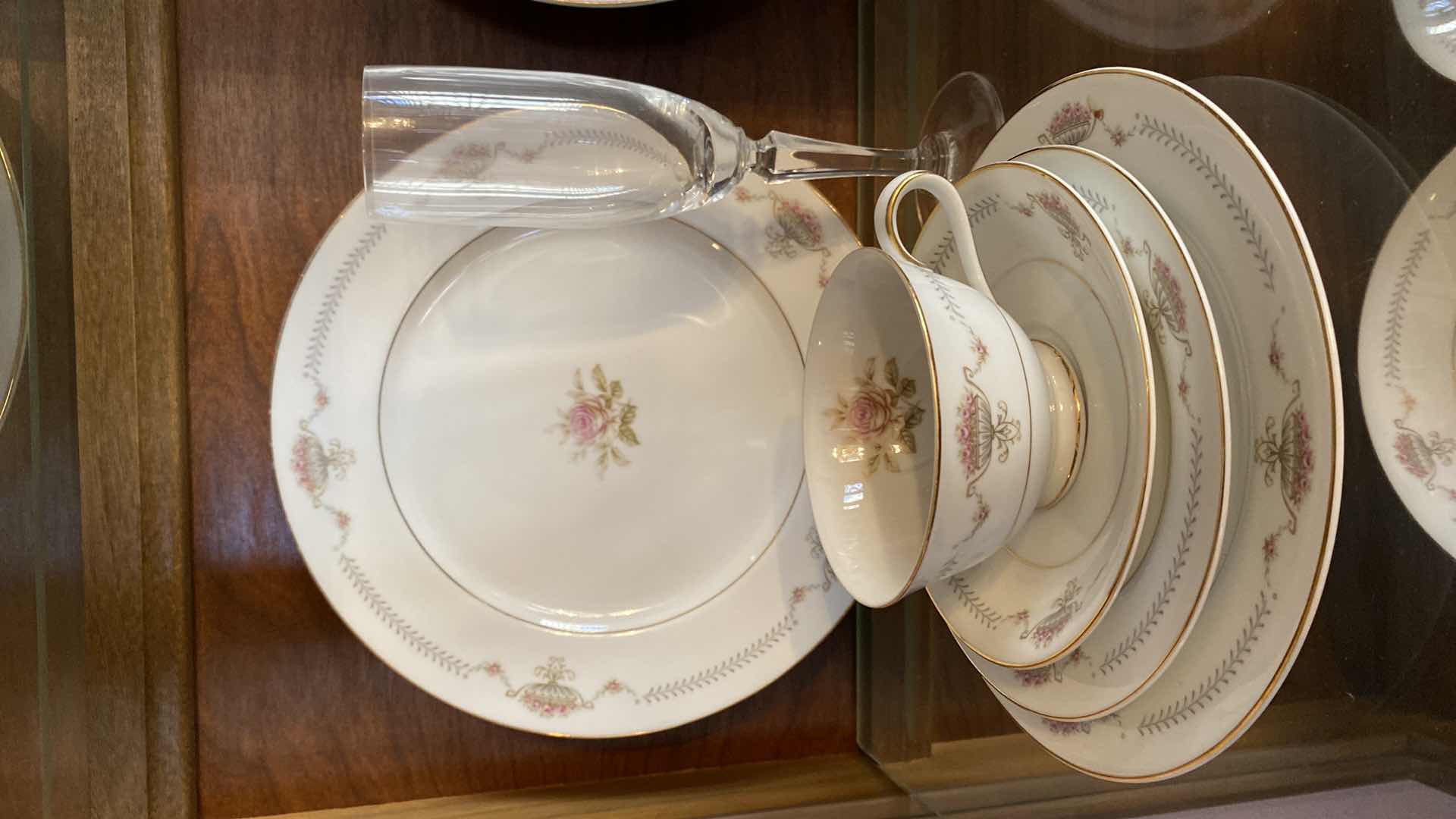 Photo 5 of 83-PIECES EMPRESS CHINA RENAISSANCE JAPAN AND 14 GLASSES