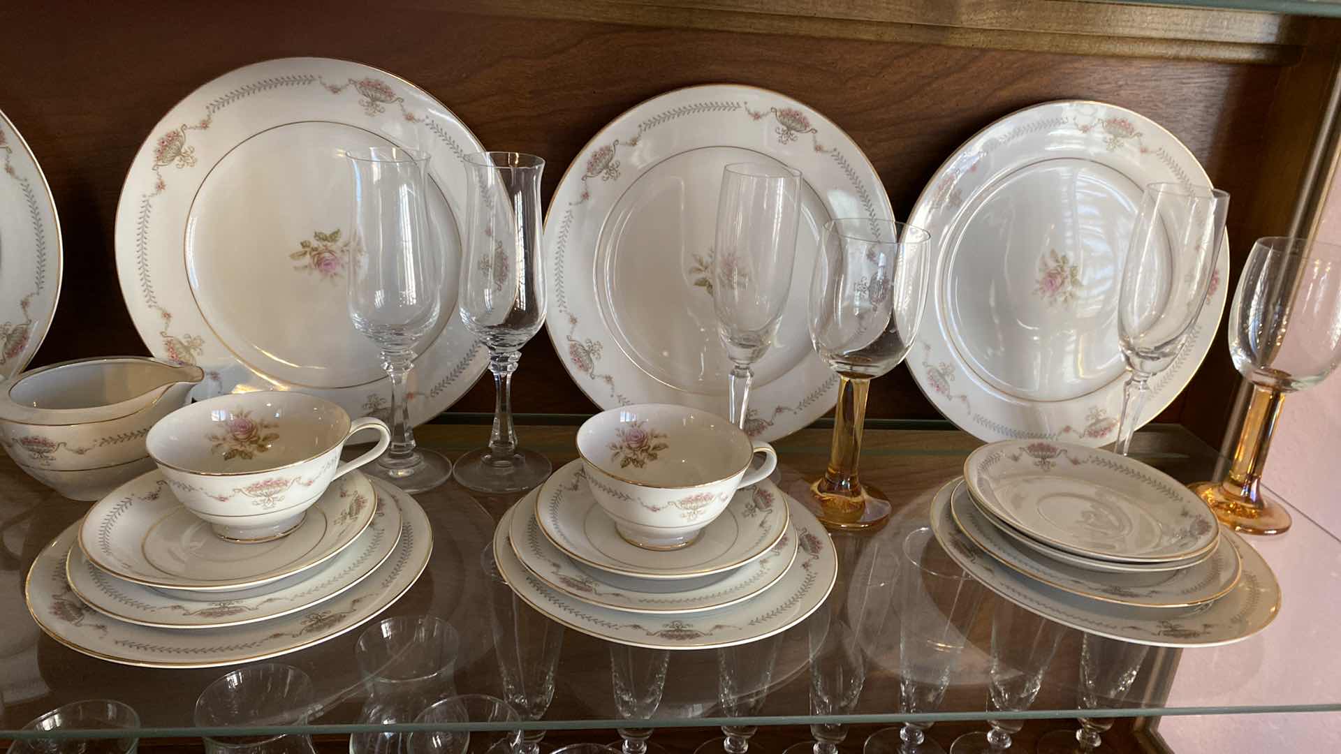 Photo 4 of 83-PIECES EMPRESS CHINA RENAISSANCE JAPAN AND 14 GLASSES