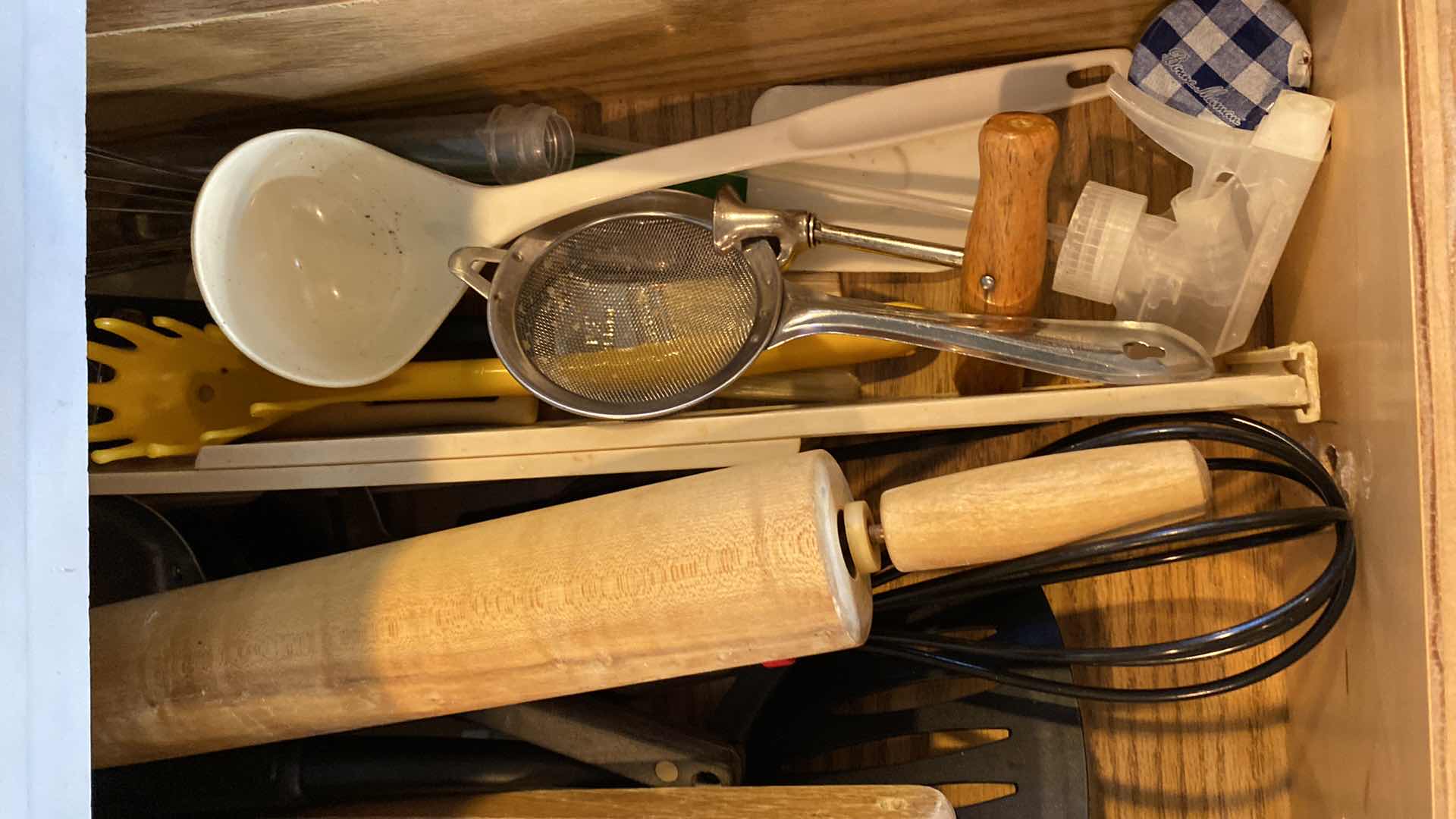 Photo 1 of CONTENTS KITCHEN 3 DRAWERS COOKING TOOLS DISHTOWELS