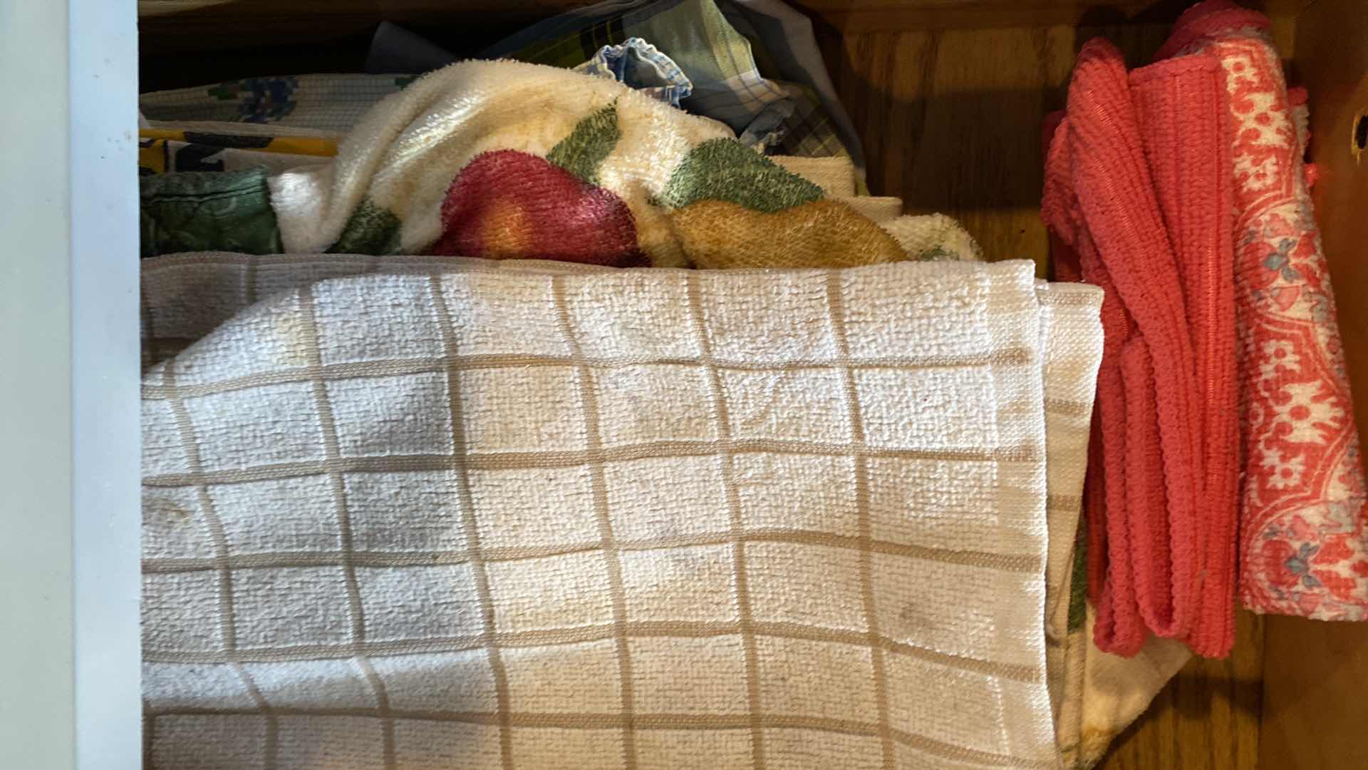 Photo 1 of CONTENTS KITCHEN 3 DRAWERS COOKING TOOLS DISHTOWELS