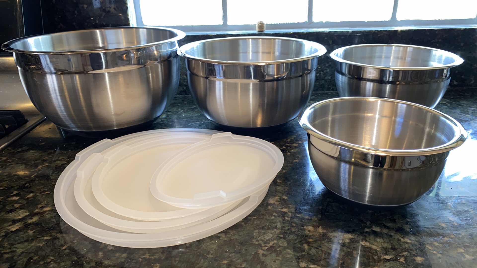 Photo 1 of KIRKLAND MIXING BOWL SET