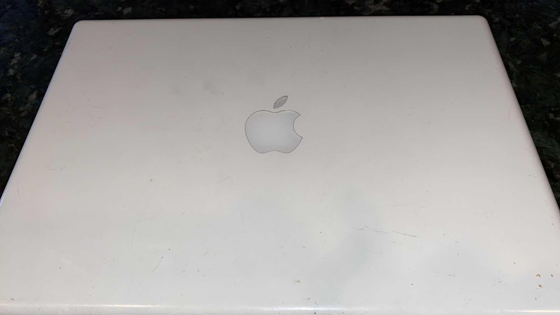 Photo 1 of MAC BOOK LAP TOP NO CORDS