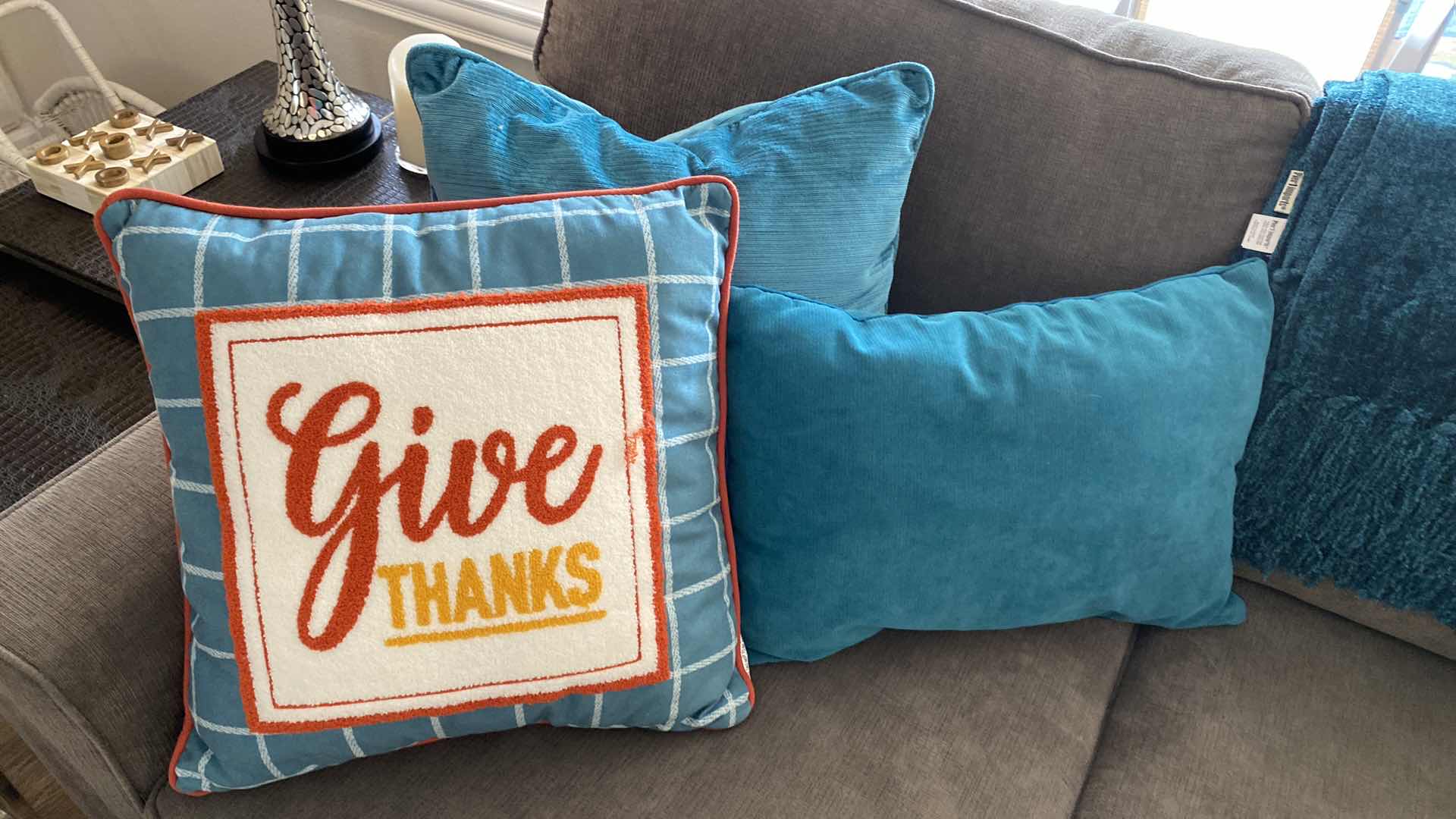 Photo 1 of 6 TOSS PILLOWS AND THROW