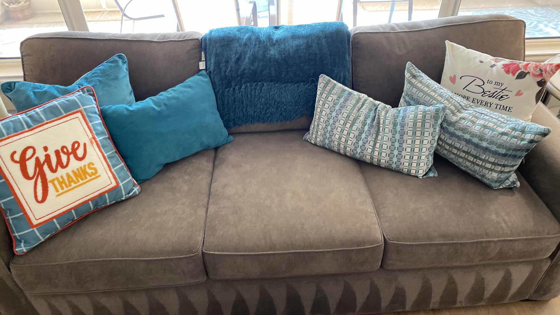 Photo 1 of 6 TOSS PILLOWS AND THROW