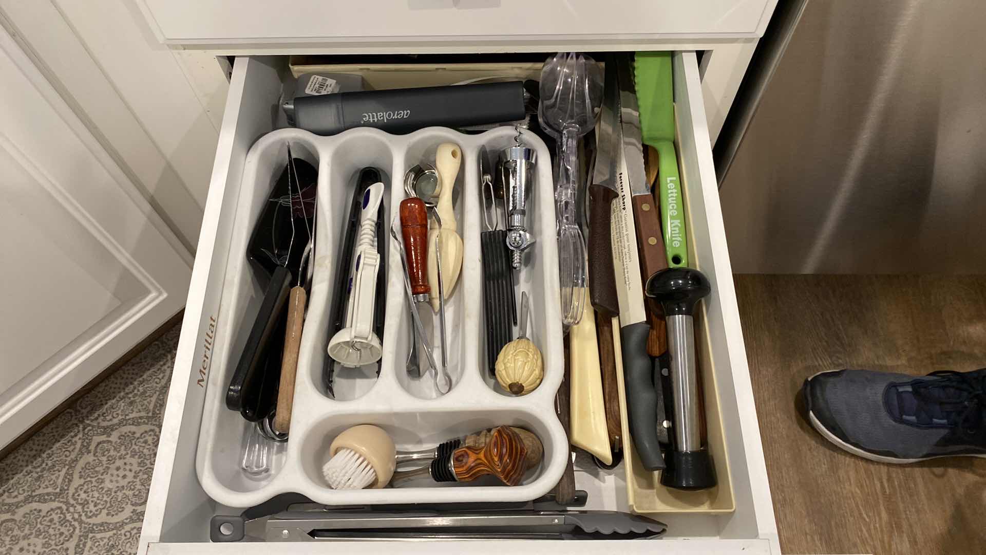 Photo 1 of CONTENTS OF KITCHEN DRAWER