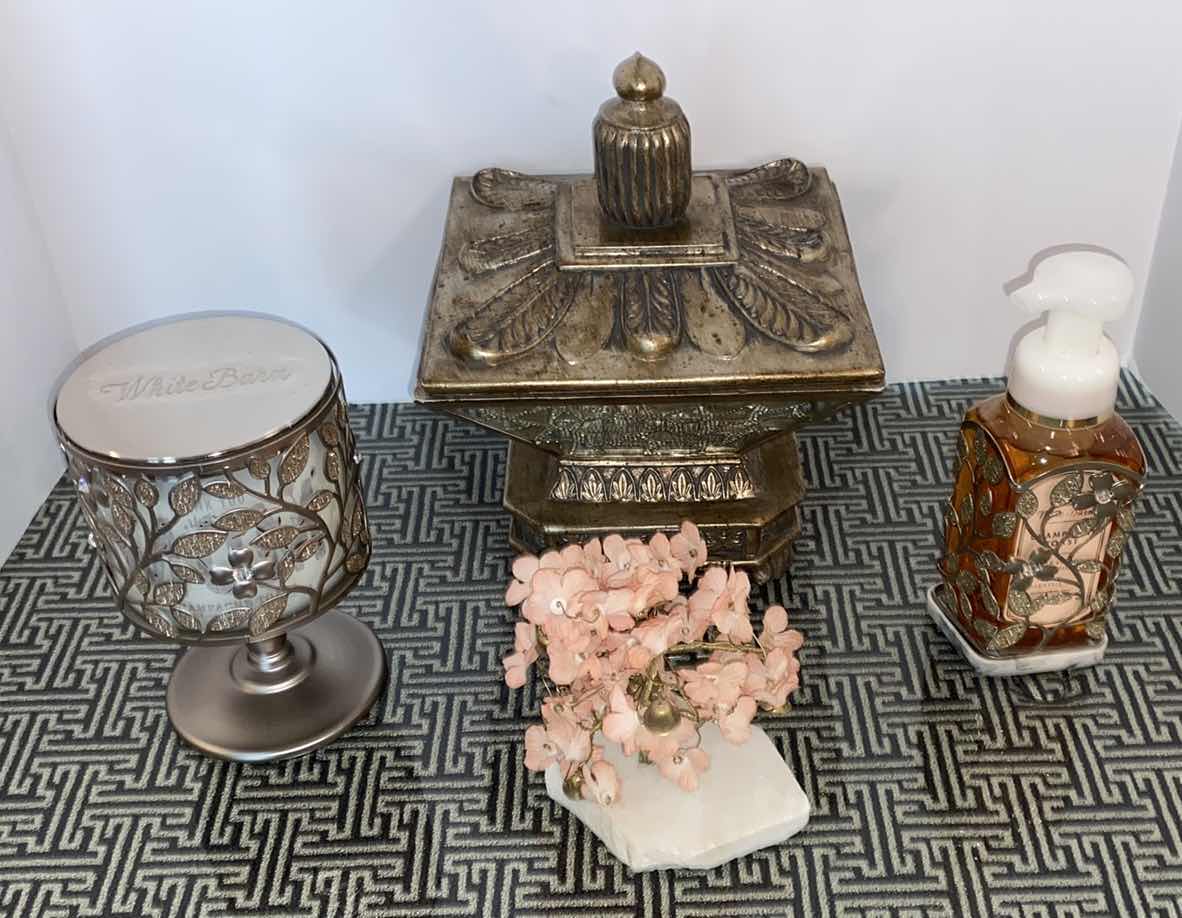 Photo 1 of ASSORTED DECOR