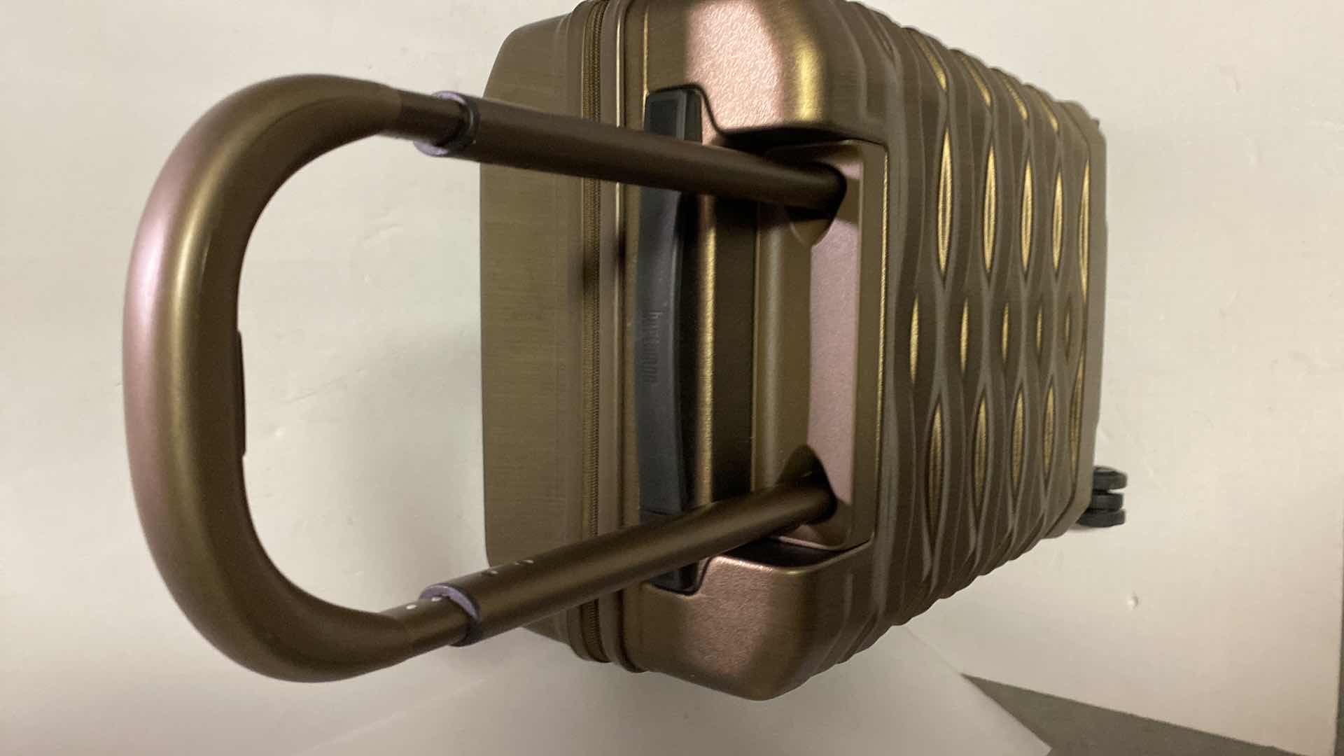 Photo 4 of HARTMANN GOLD EXCELSIOR 22” HARD SIDE LUGGAGE