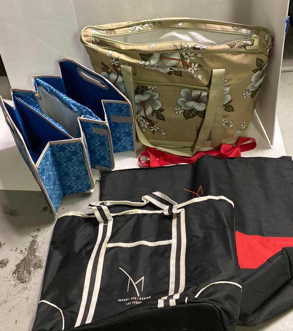 Photo 1 of INSULTED BAGS AND CAR STORAGE TOTE