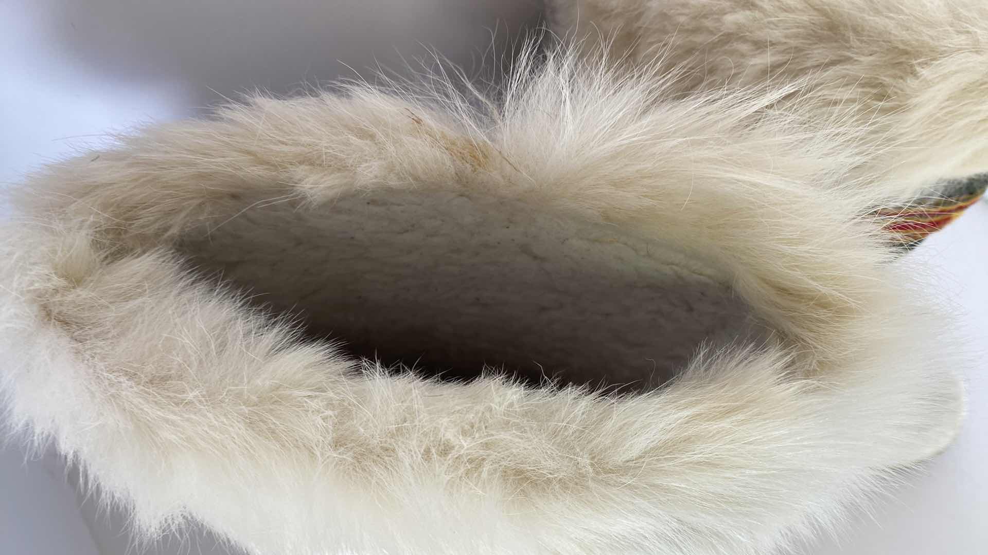 Photo 1 of WOMENS SIZE 41 OSCAR SPORT APRES SKI GOAT BOOTS ORIGINALLY $300