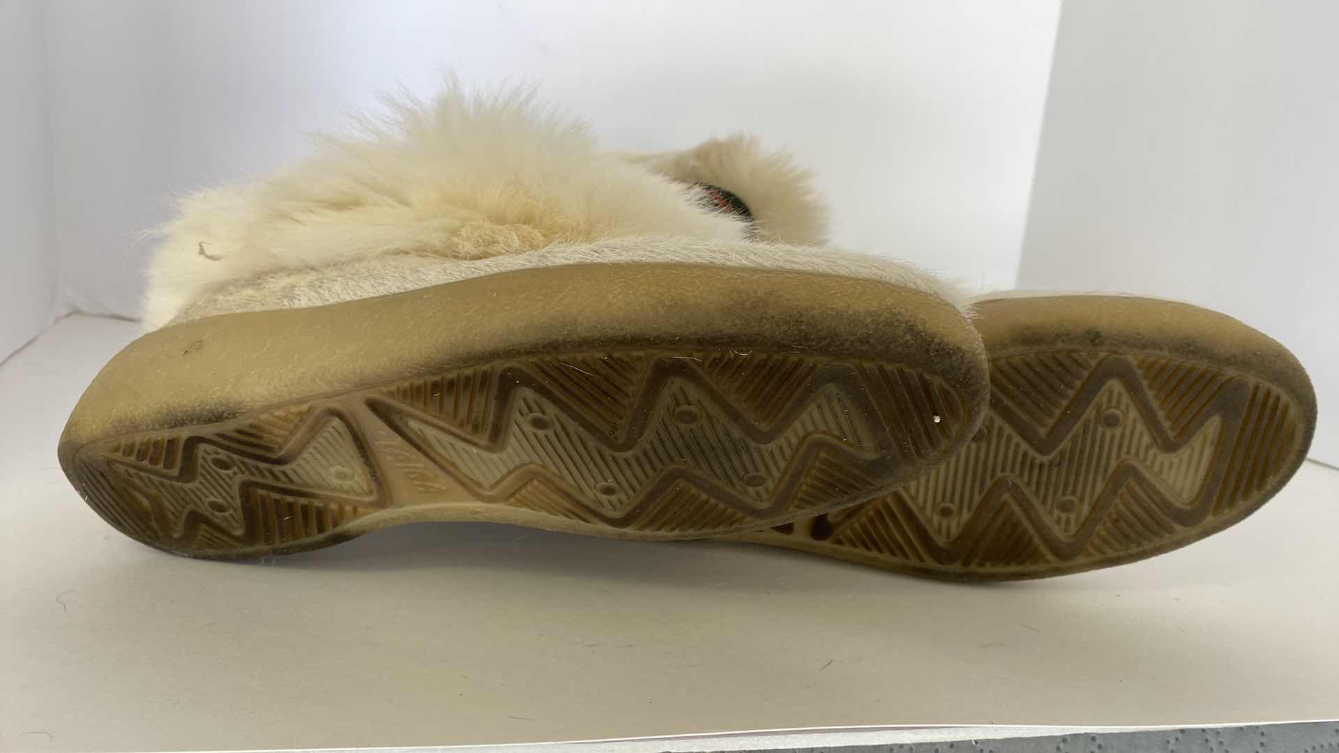 Photo 1 of WOMENS SIZE 41 OSCAR SPORT APRES SKI GOAT BOOTS ORIGINALLY $300