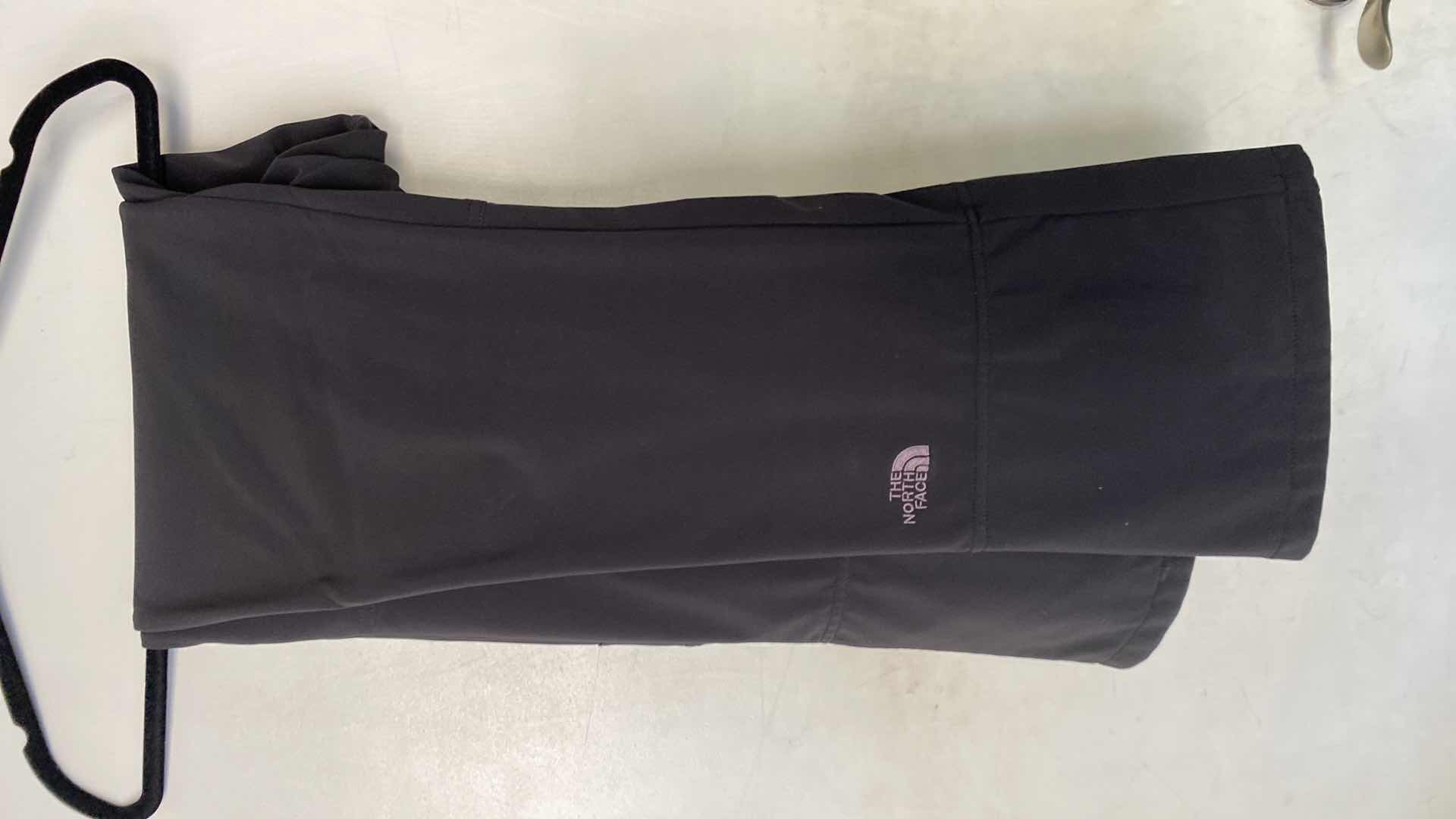 Photo 1 of WOMENS SIZE XL LONG THE NORTH FACE WINDFALL STRETCH SKI PANTS LIKE NEW