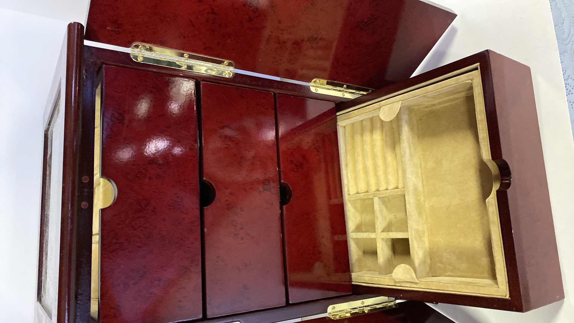 Photo 1 of THOMAS PACCONI CLASSIC DESKTOP BURL WOOD 18 WATCH ORGANIZER AND JEWELRY CASE